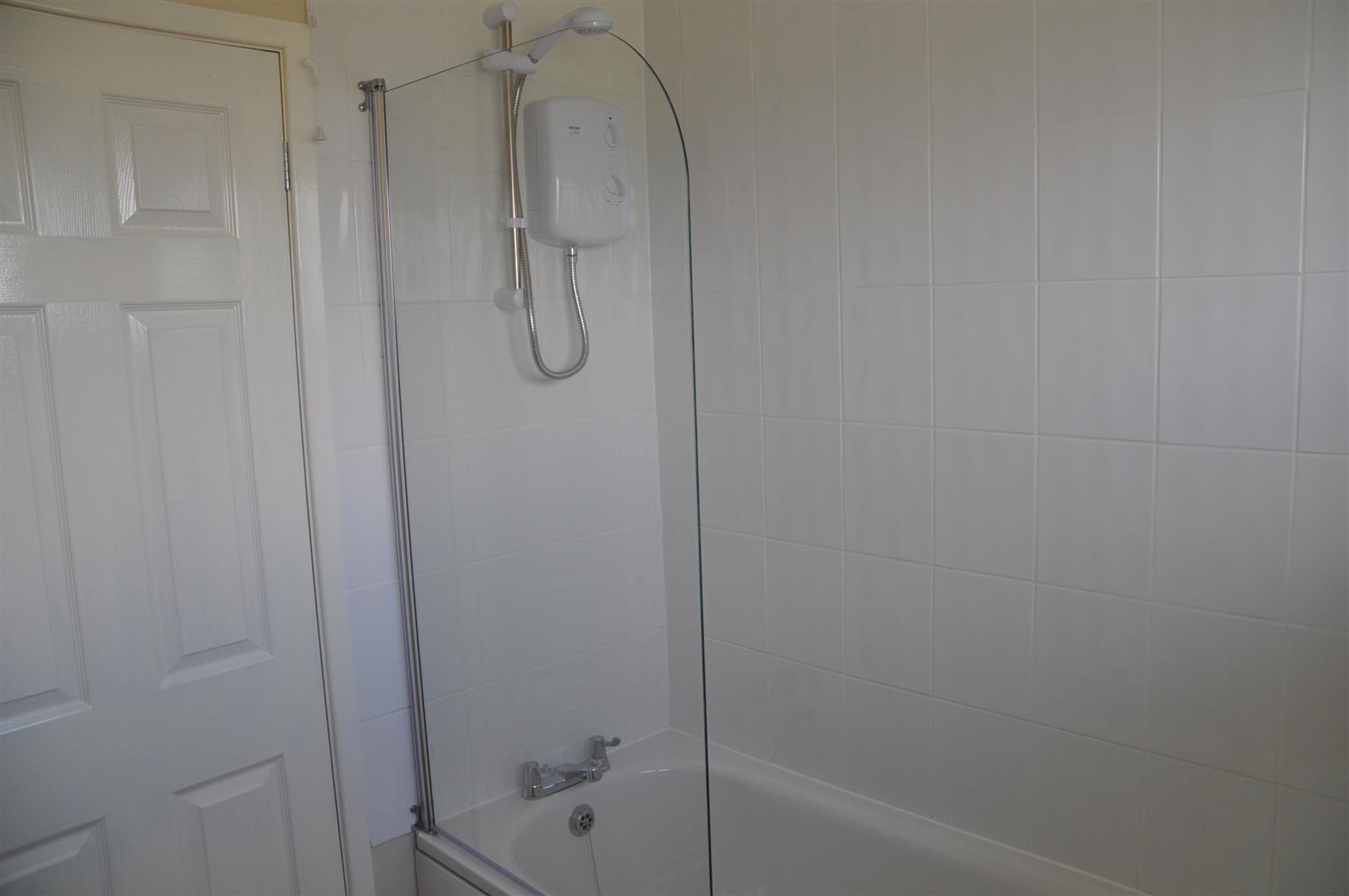 4 bedroom end terraced house Let in Holyhead - Image.