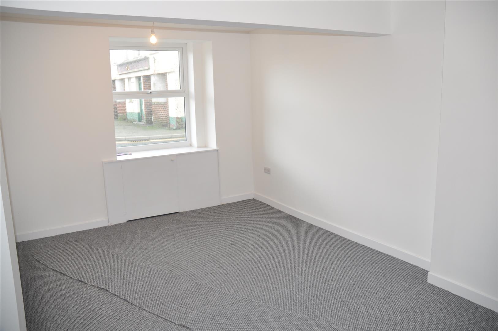 2 bedroom mid terraced house Let Agreed in Holyhead - Image.