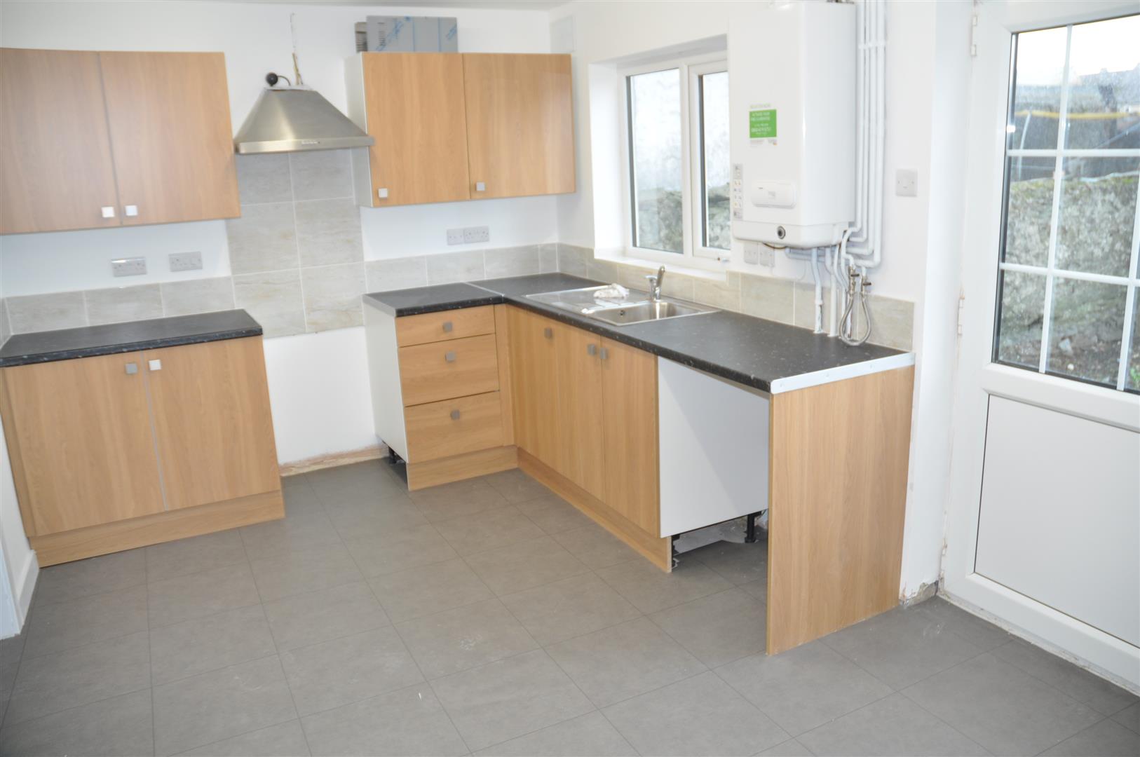 2 bedroom mid terraced house Let Agreed in Holyhead - Image.