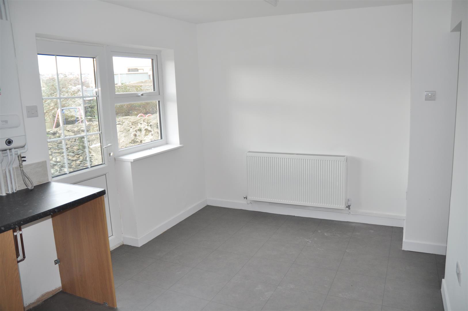 2 bedroom mid terraced house Let Agreed in Holyhead - Image.