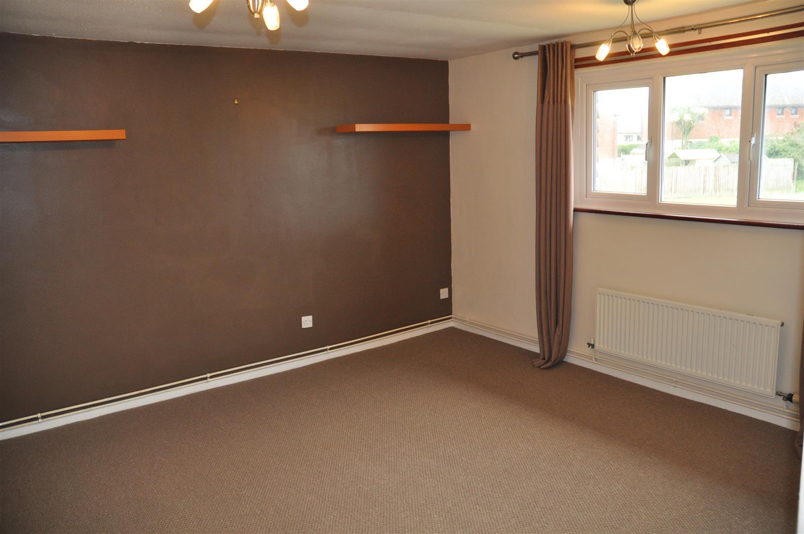 3 bedroom semi-detached house Let Agreed in Holyhead - Image.