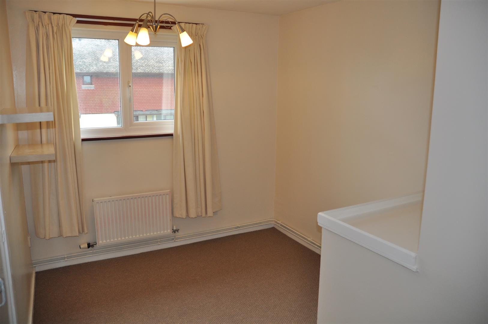 3 bedroom semi-detached house Let Agreed in Holyhead - Image.