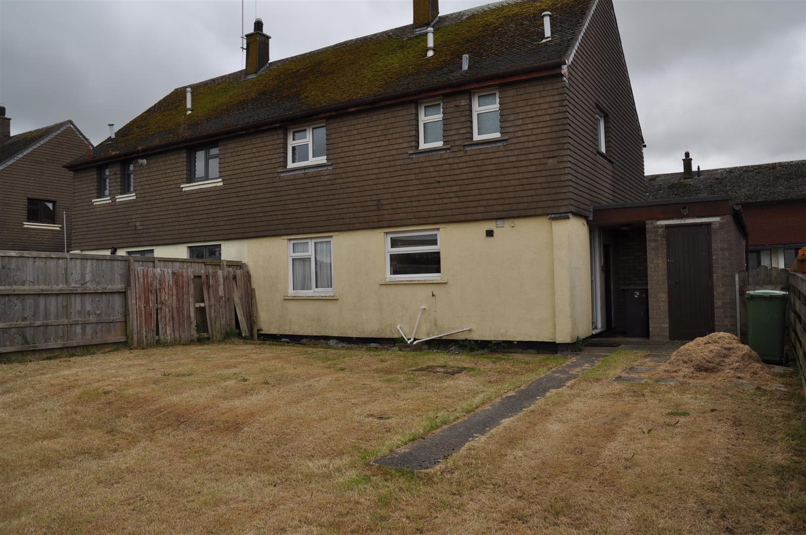 3 bedroom semi-detached house Let Agreed in Holyhead - Image.