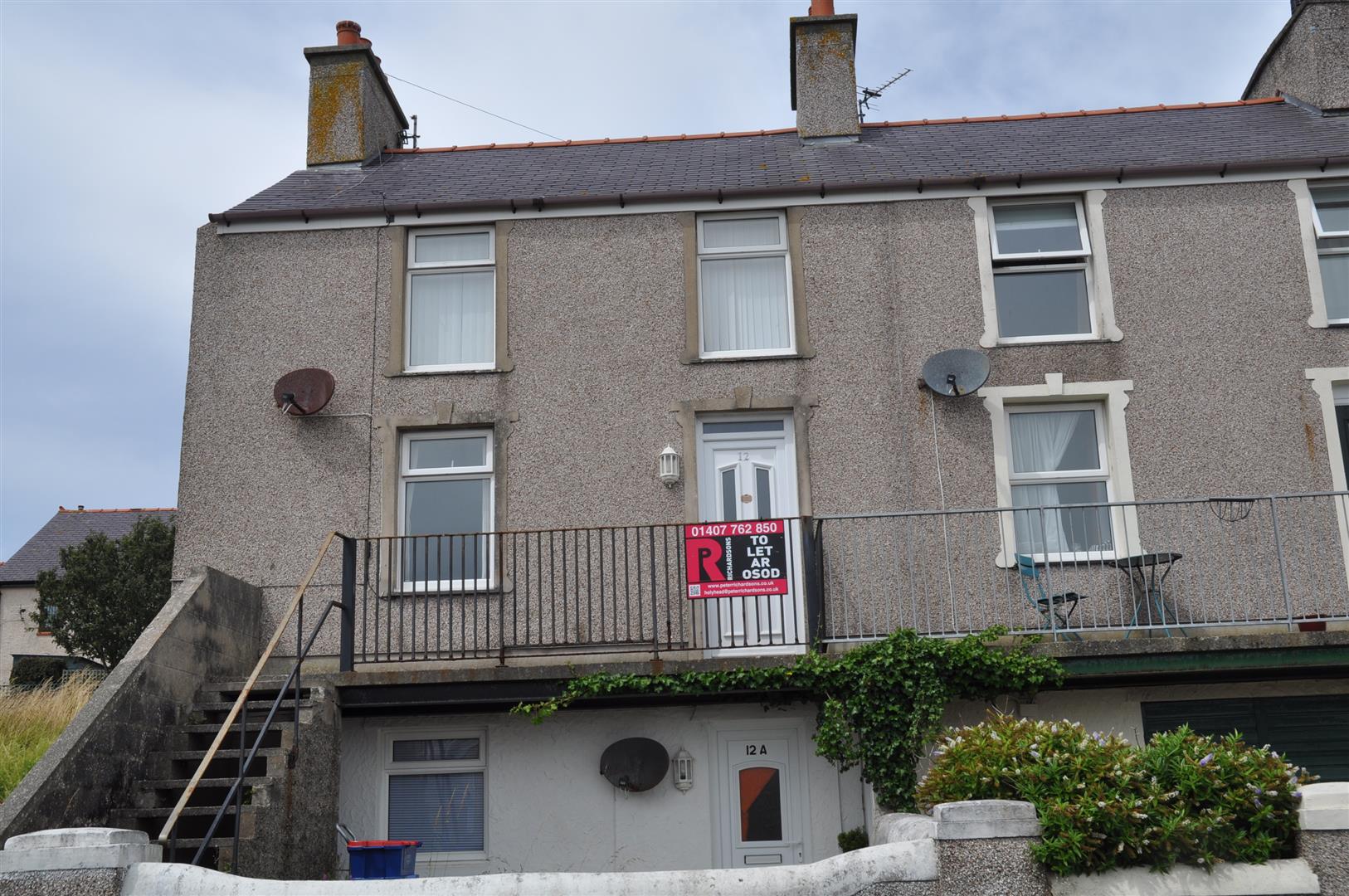 2 bedroom barn conversion house Let Agreed in Holyhead - Image.