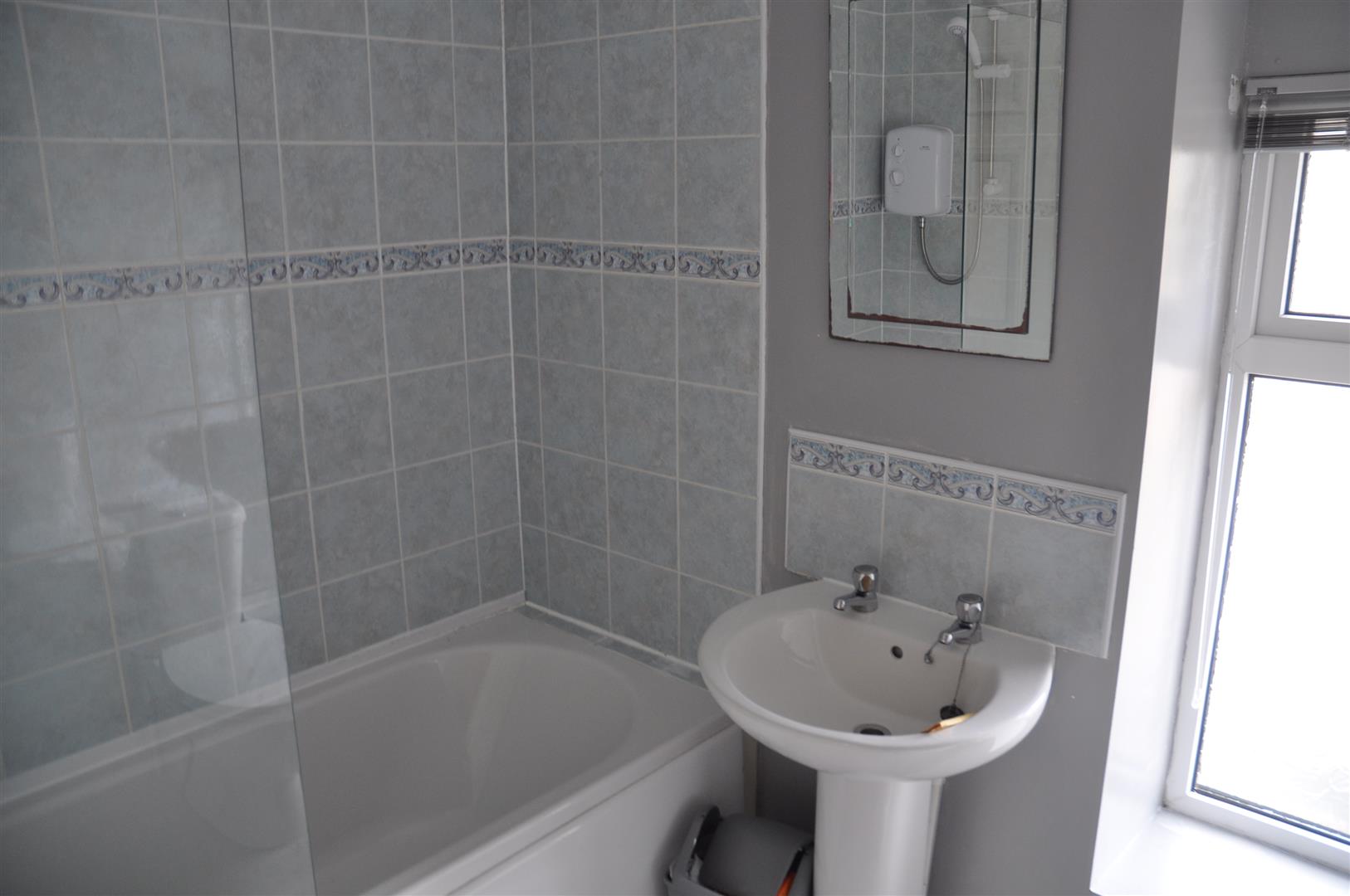 2 bedroom barn conversion house Let Agreed in Holyhead - Image.