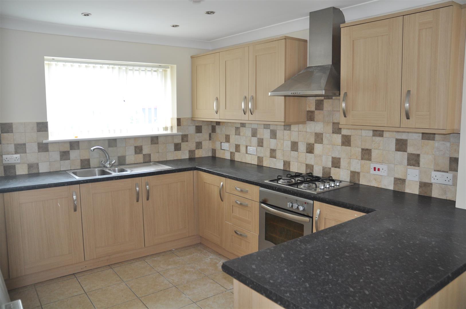 3 bedroom semi-detached house To Let in Holyhead - Property photograph.