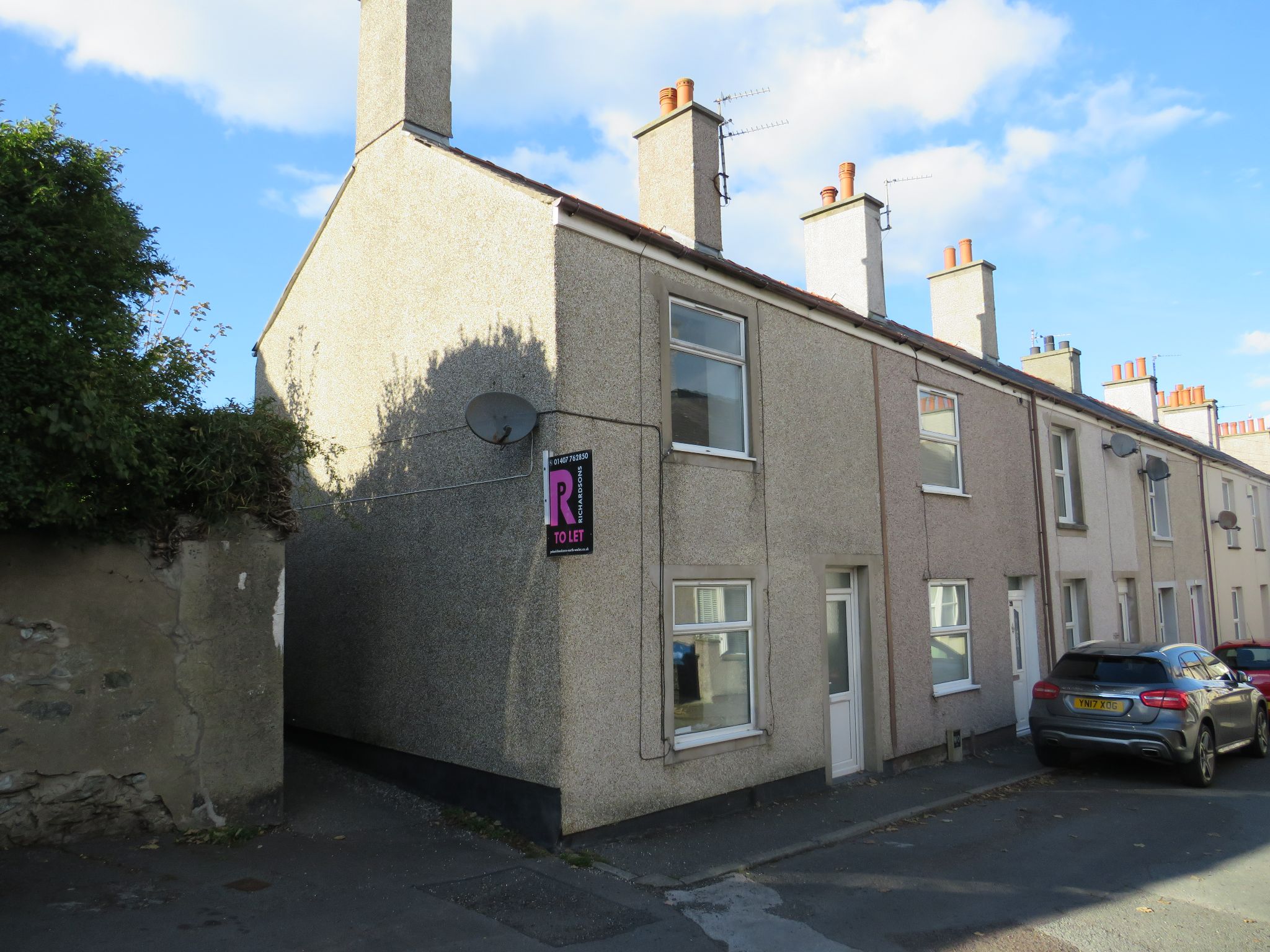 3 bedroom end terraced house To Let in Holyhead - Photograph 1.