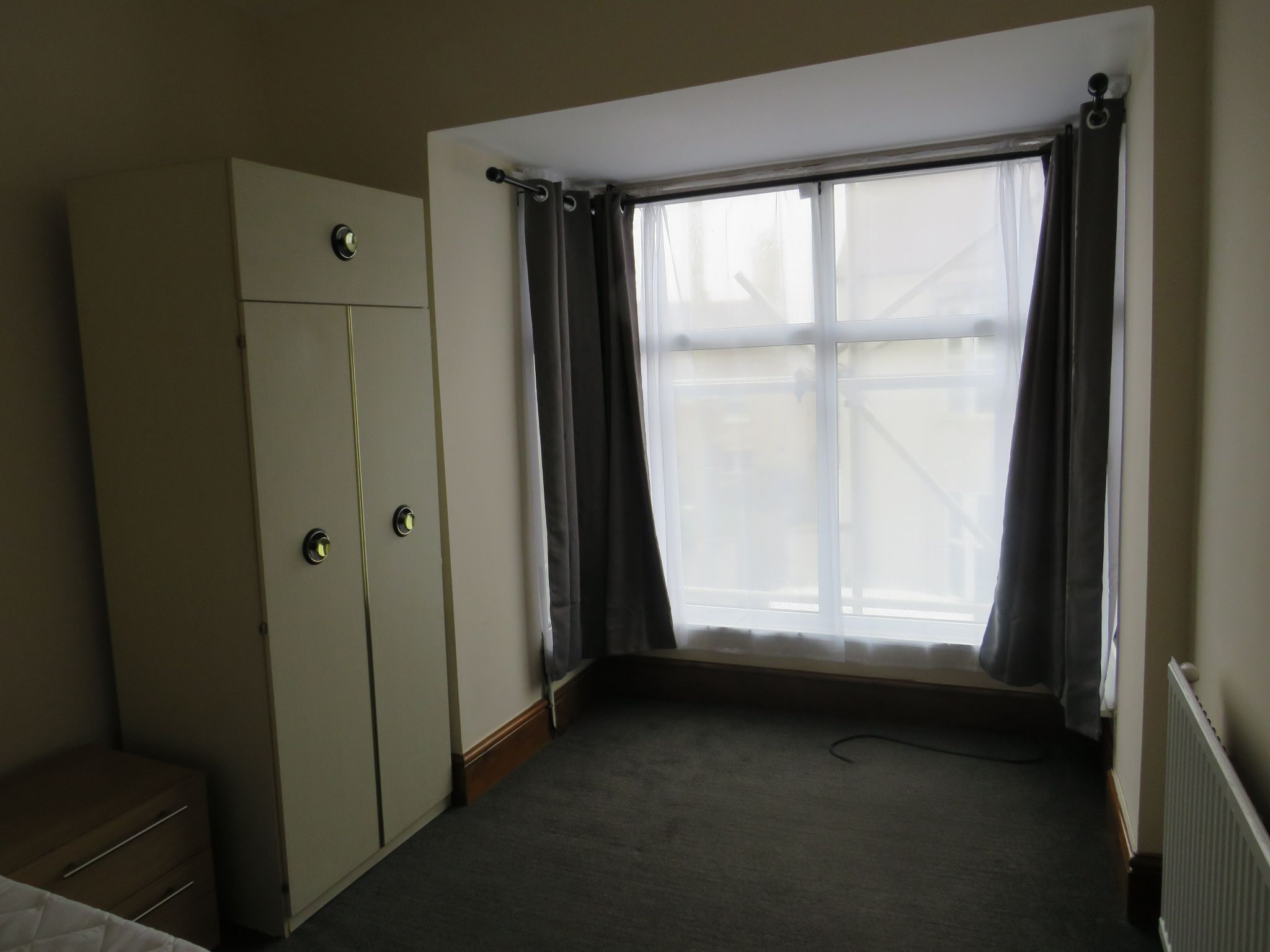 1 bedroom mid terraced house To Let in Holyhead - Property photograph.