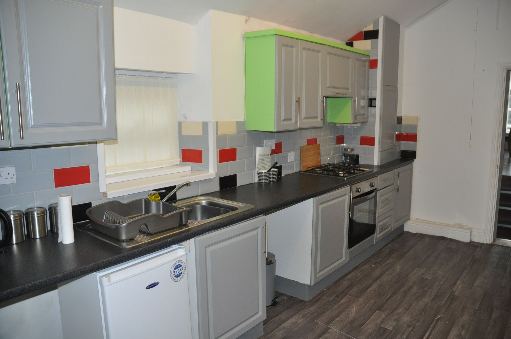 3 bedroom flat flat/apartment For Sale in Holyhead - Photograph 4.