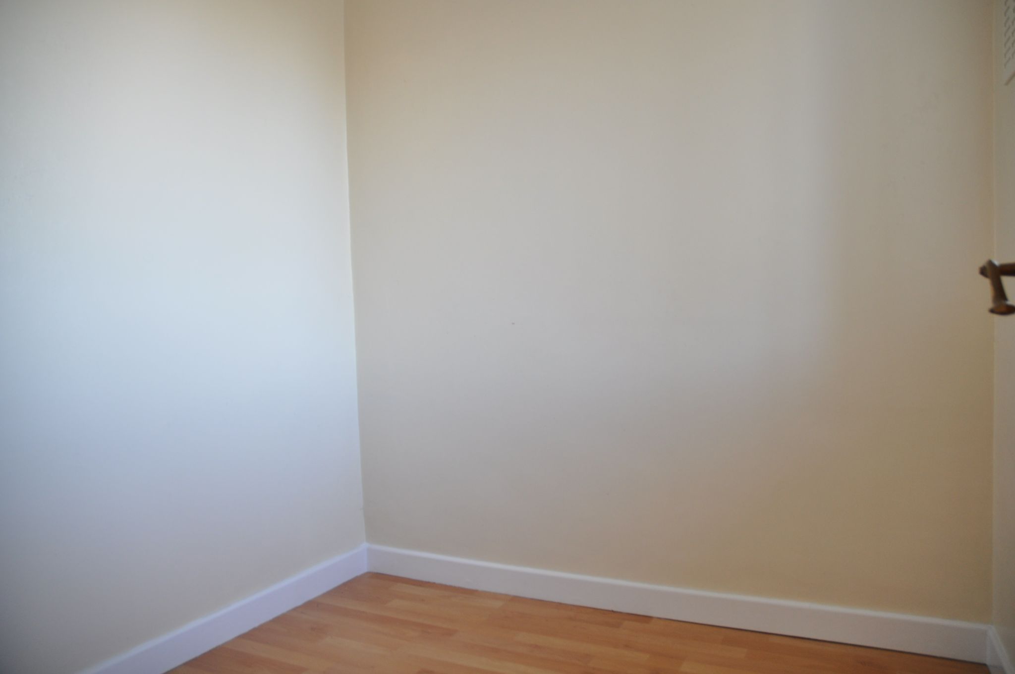 3 bedroom end terraced house Let in Holyhead - Photograph 8.