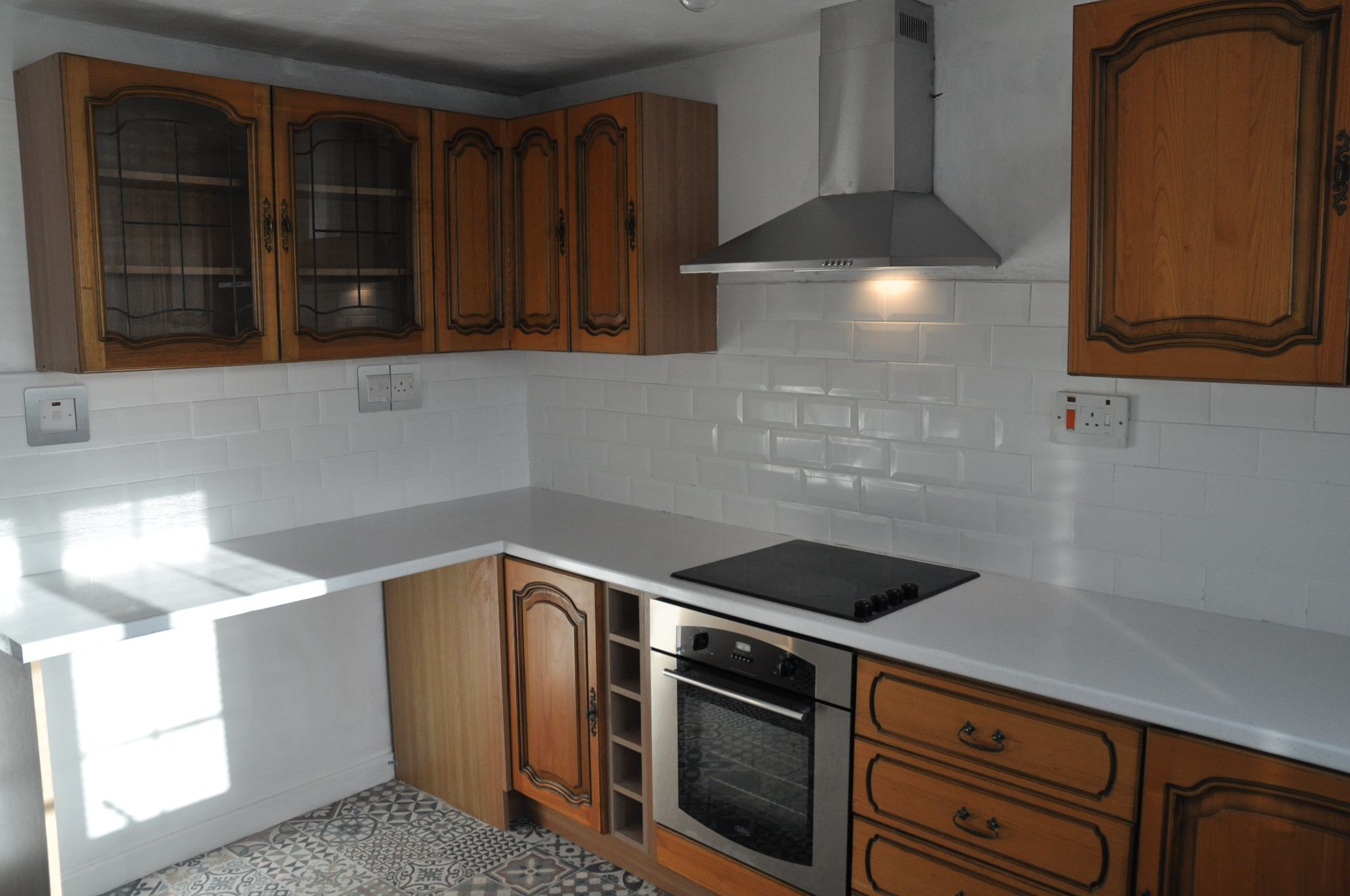 3 bedroom end terraced house Let in Holyhead - Photograph 5.