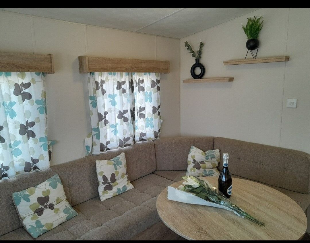 3 bedroom beach hut For Sale in Rhyl - Photograph 3.