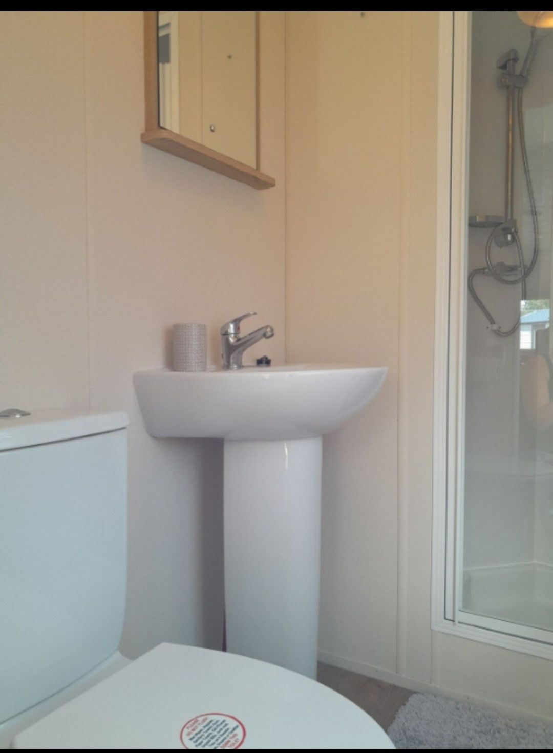 3 bedroom beach hut For Sale in Rhyl - Photograph 10.