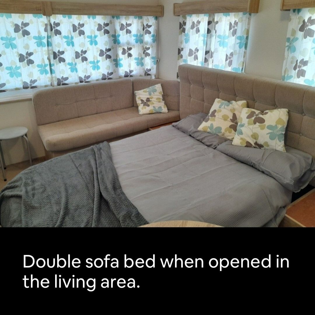 3 bedroom beach hut For Sale in Rhyl - Photograph 8.