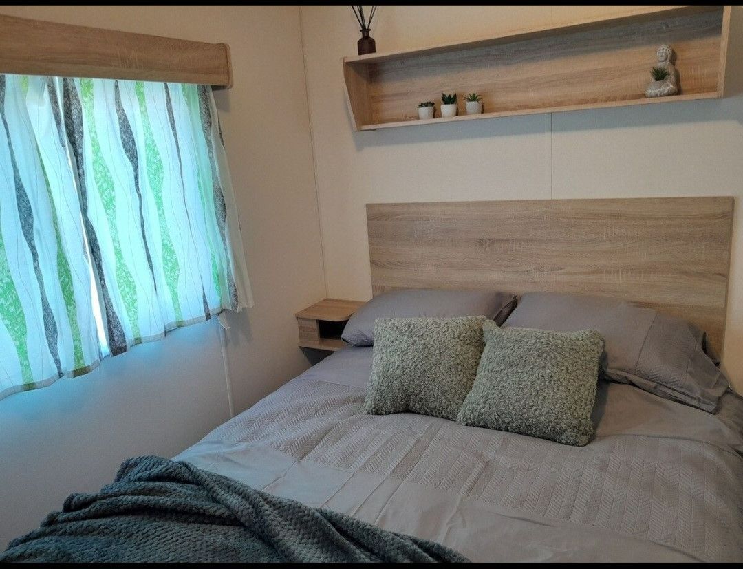 3 bedroom beach hut For Sale in Rhyl - Photograph 6.