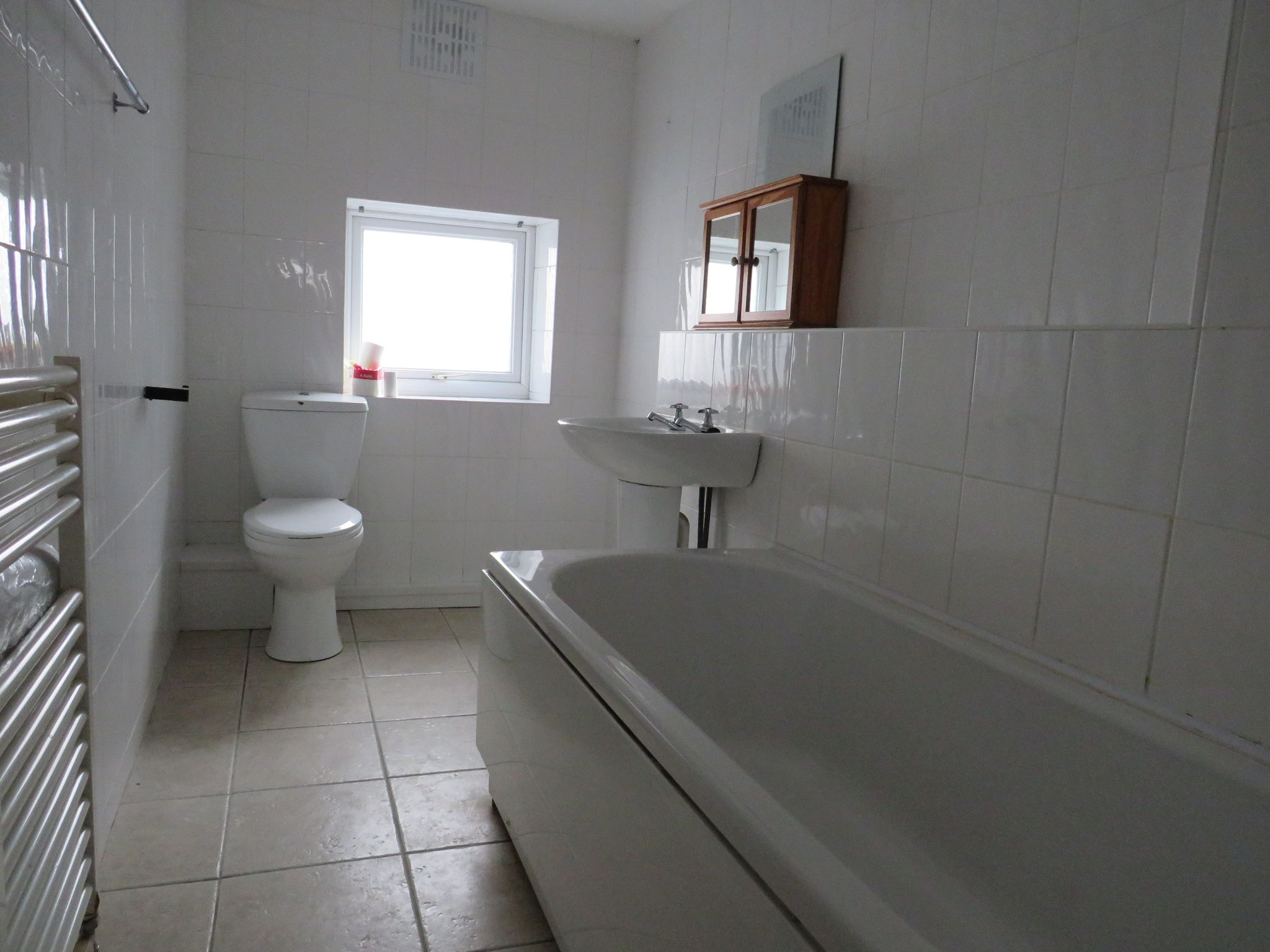 2 bedroom mid terraced house To Let in Holyhead - Photograph 4.