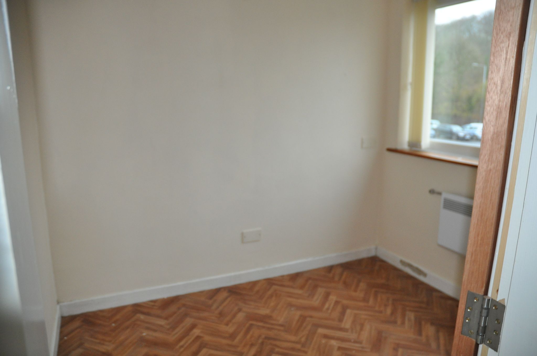 5 bedroom flat flat/apartment Sale Agreed in Llangefni - Photograph 14.