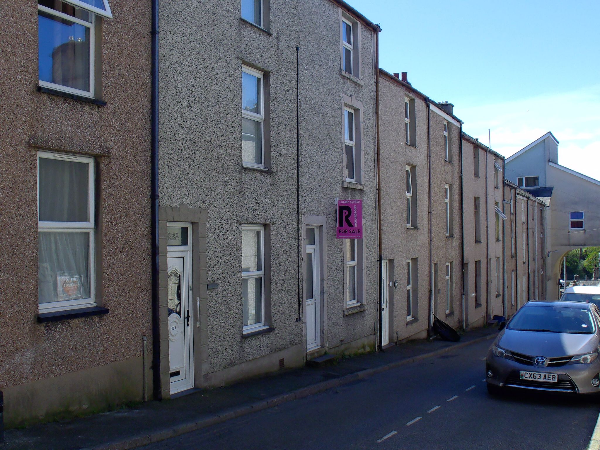 3 bedroom mid terraced house Sale Agreed in Caernarfon - Photograph 1.