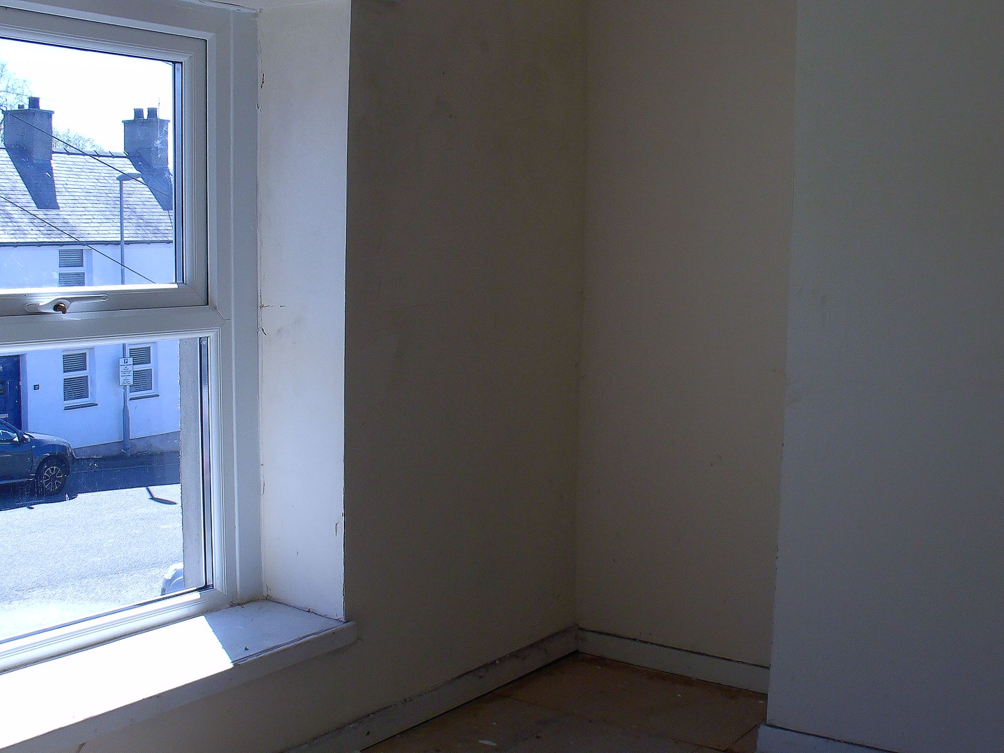 3 bedroom mid terraced house Sale Agreed in Caernarfon - Photograph 10.
