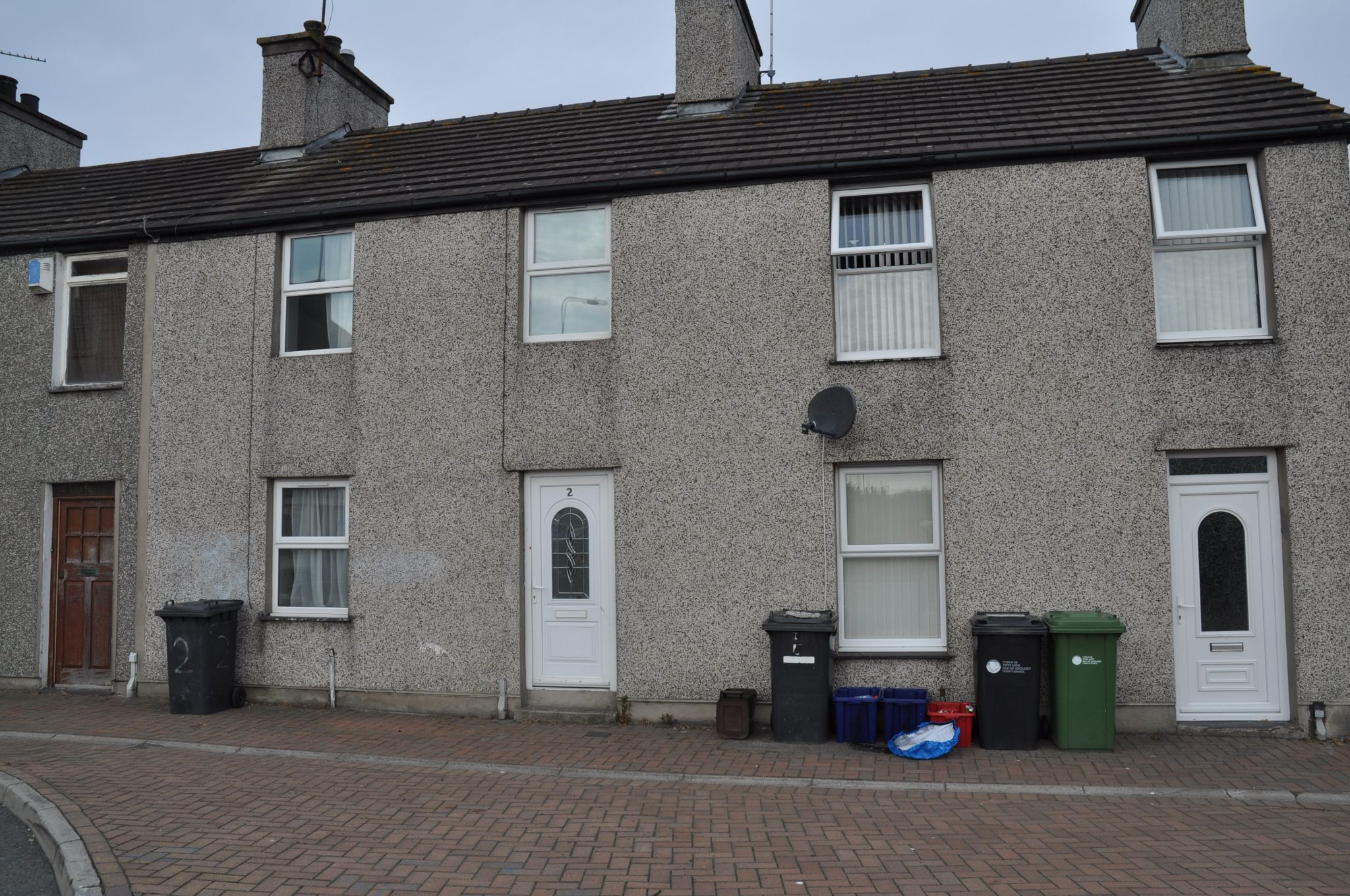 3 bedroom mid terraced house For Sale in Holyhead - Photograph 1.