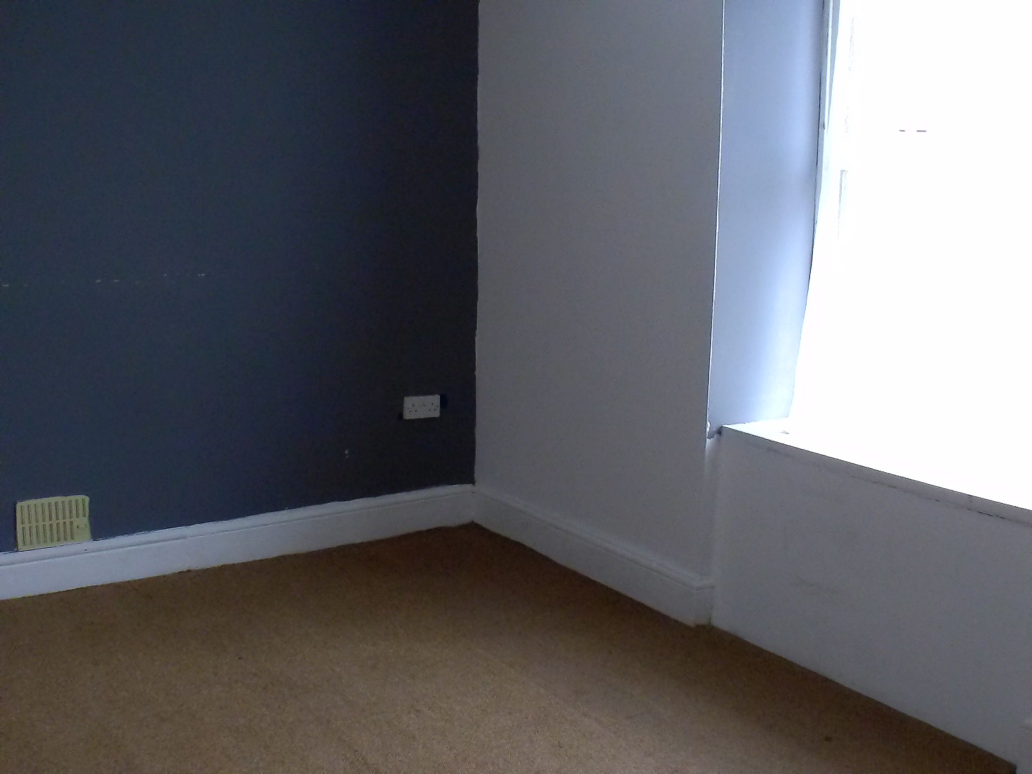 3 bedroom mid terraced house Sale Agreed in Holyhead - Photograph 9.