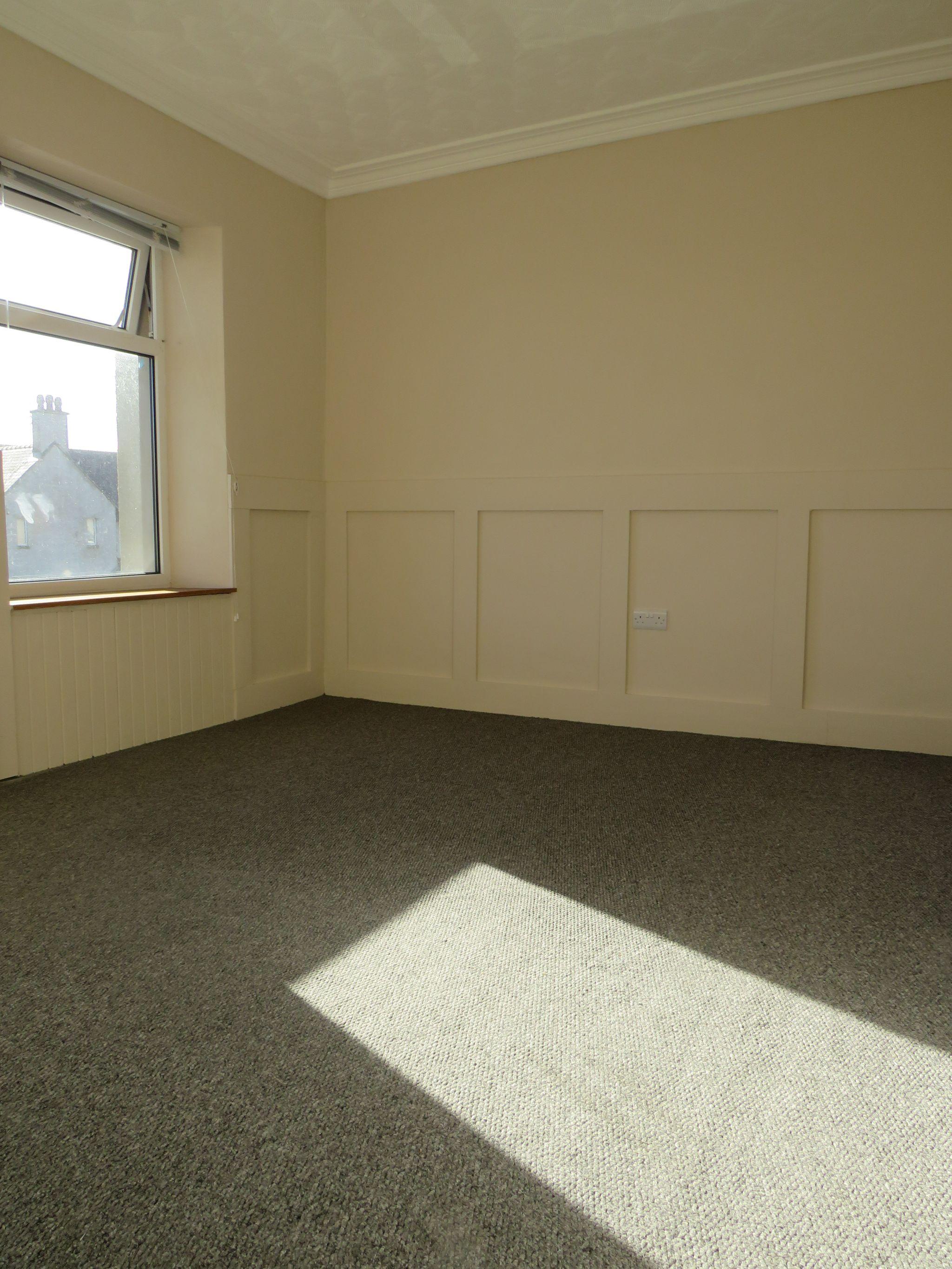 2 bedroom mid terraced house To Let in Holyhead - Photograph 10.