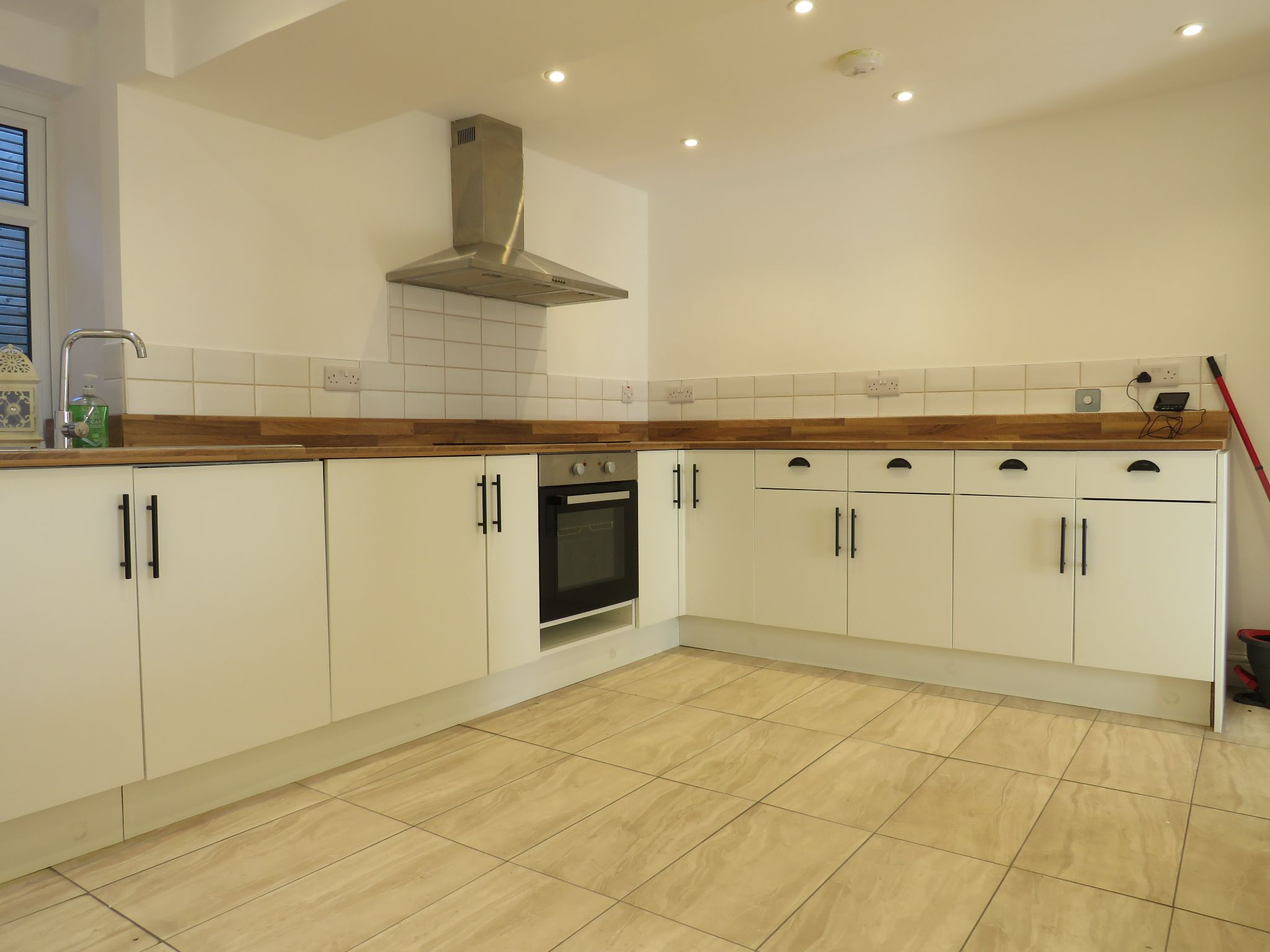 2 bedroom mid terraced house To Let in Holyhead - Photograph 7.