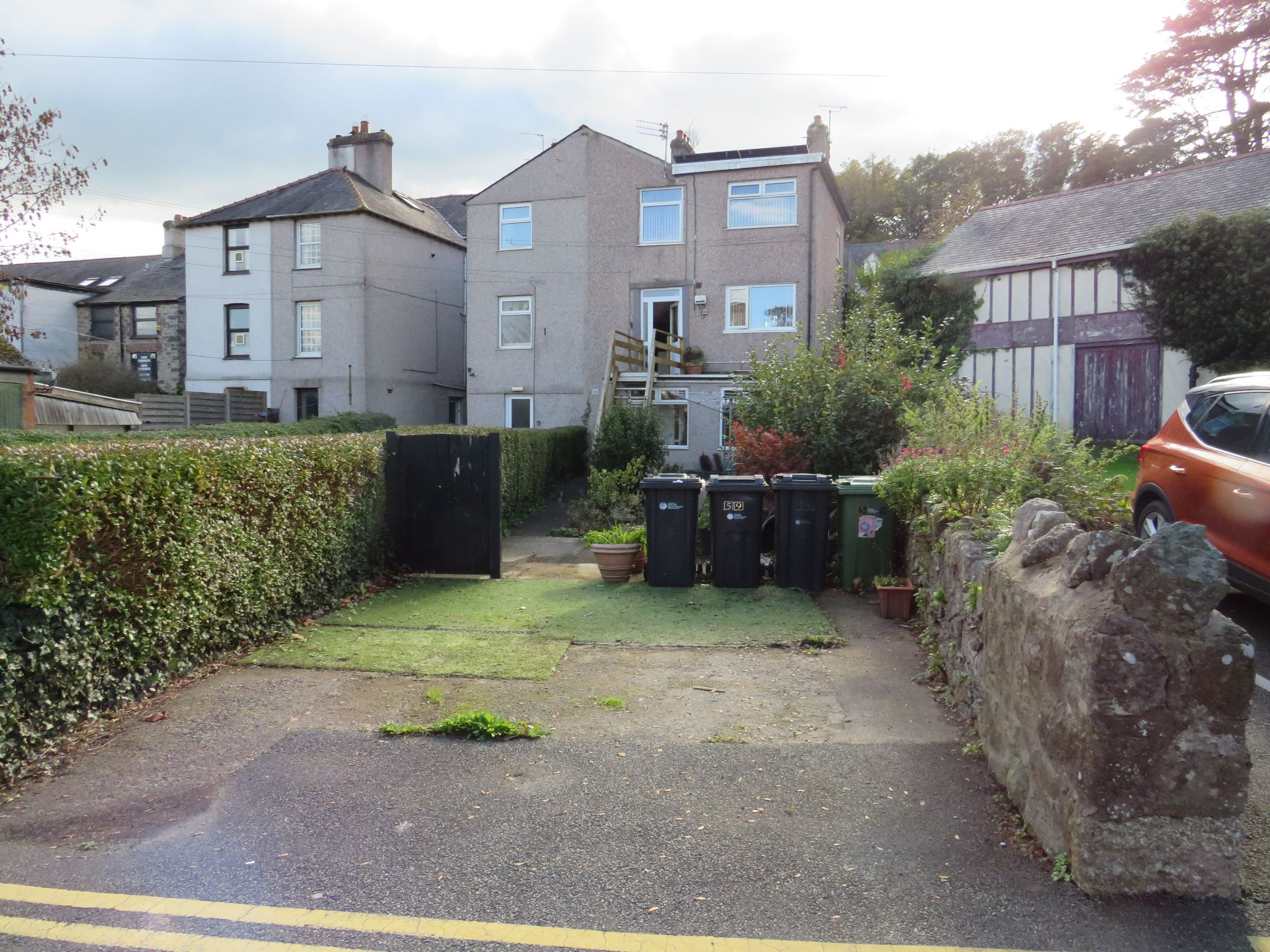 2 bedroom flat flat/apartment To Let in Llangefni - Photograph 8.