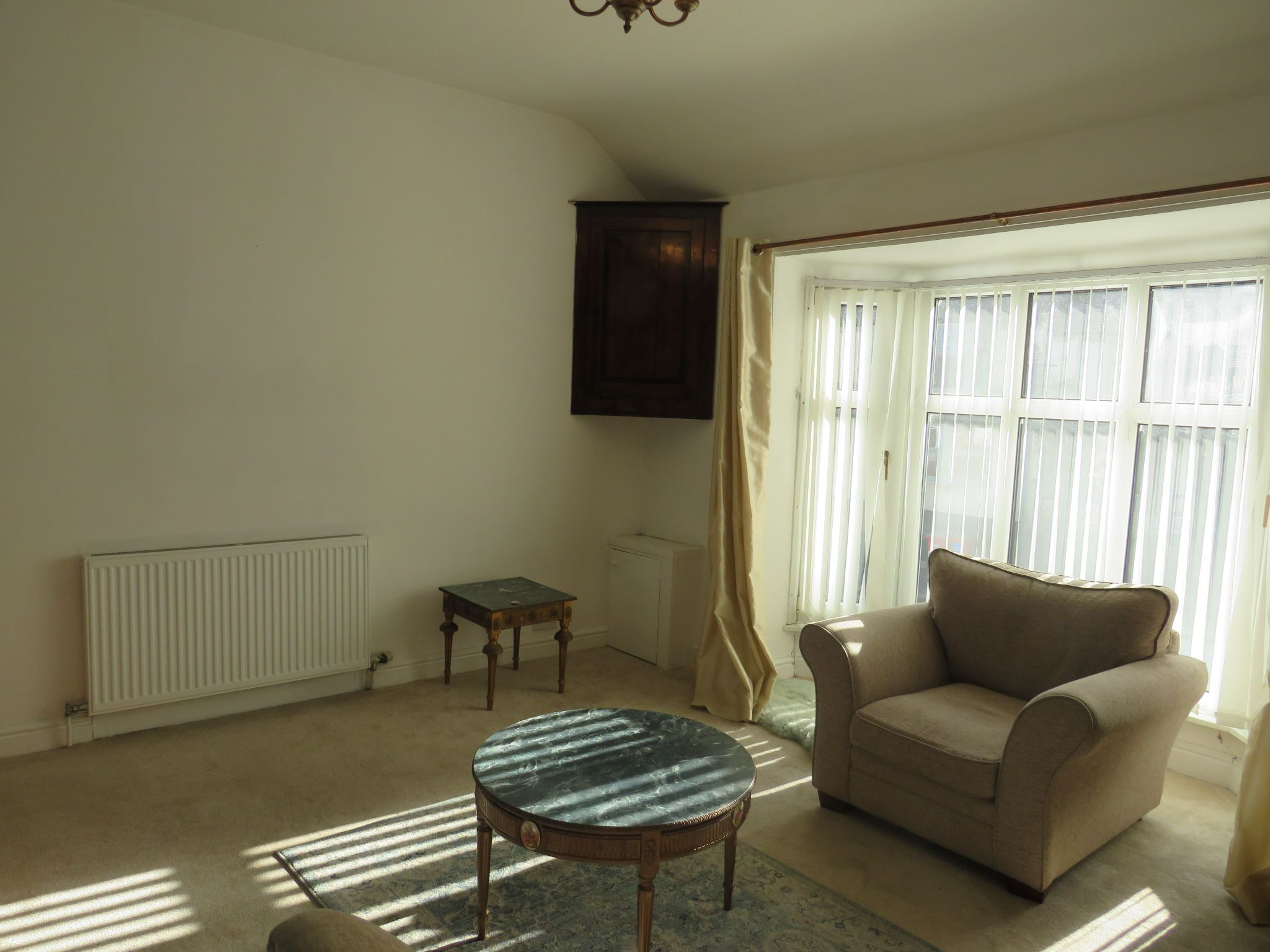 2 bedroom flat flat/apartment To Let in Llangefni - Property photograph.