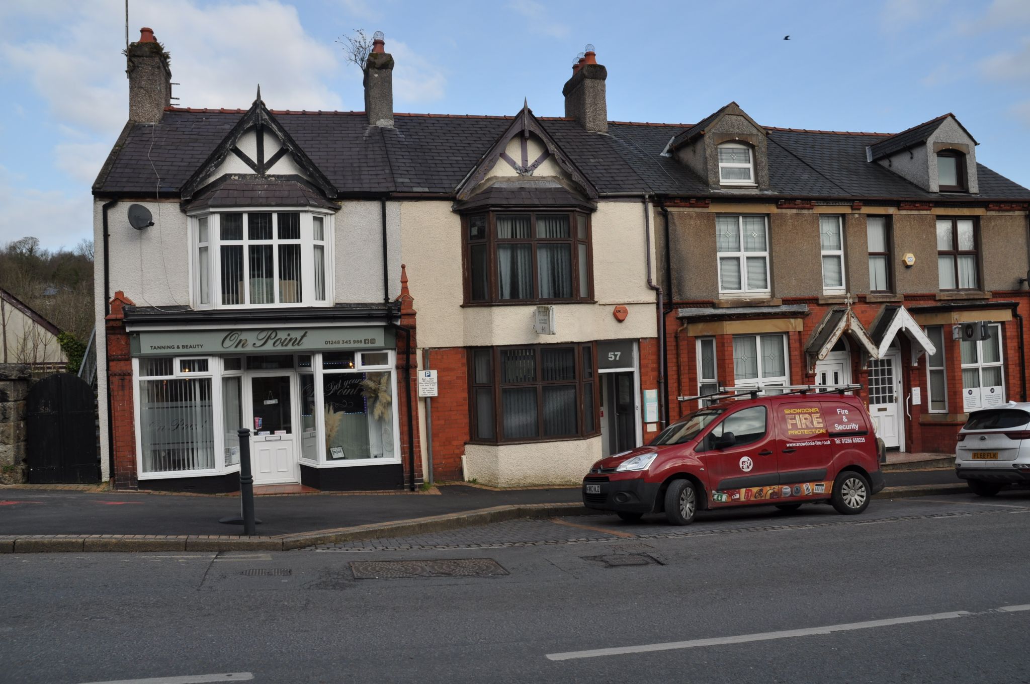 2 bedroom flat flat/apartment To Let in Llangefni - Property photograph.