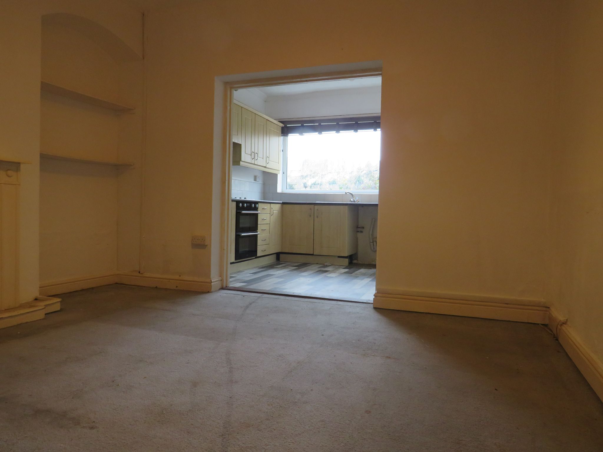 2 bedroom mid terraced house For Sale in Holyhead - Property photograph.