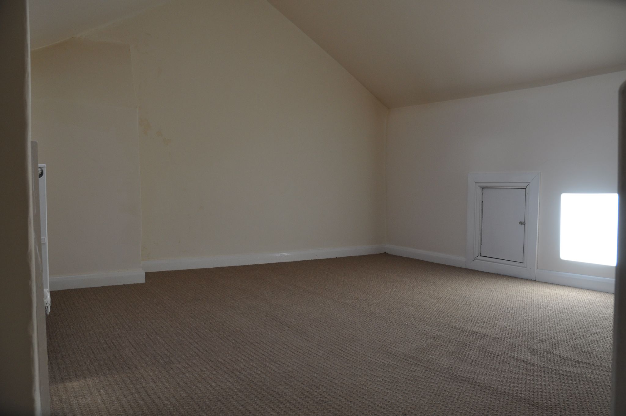 2 bedroom mid terraced house For Sale in Holyhead - Photograph 10.