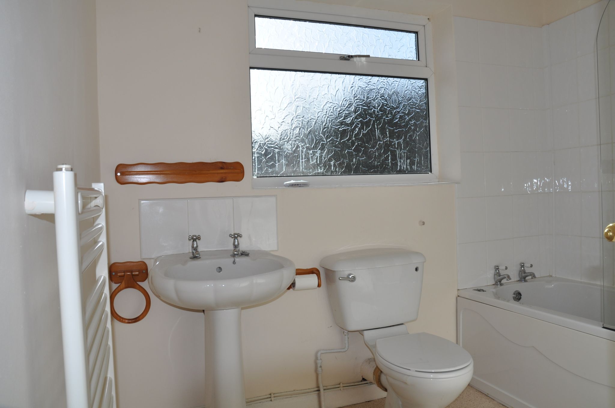 2 bedroom mid terraced house For Sale in Holyhead - Photograph 9.
