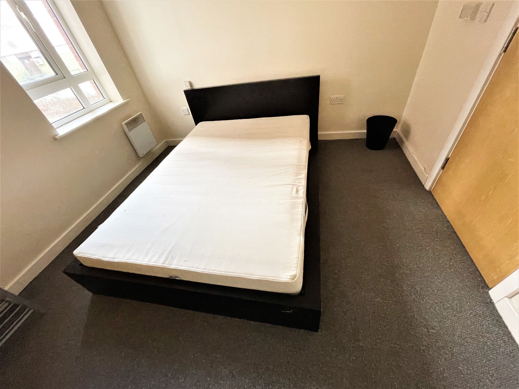 2 bedroom apartment flat/apartment For Sale in Coventry - Photograph 8.