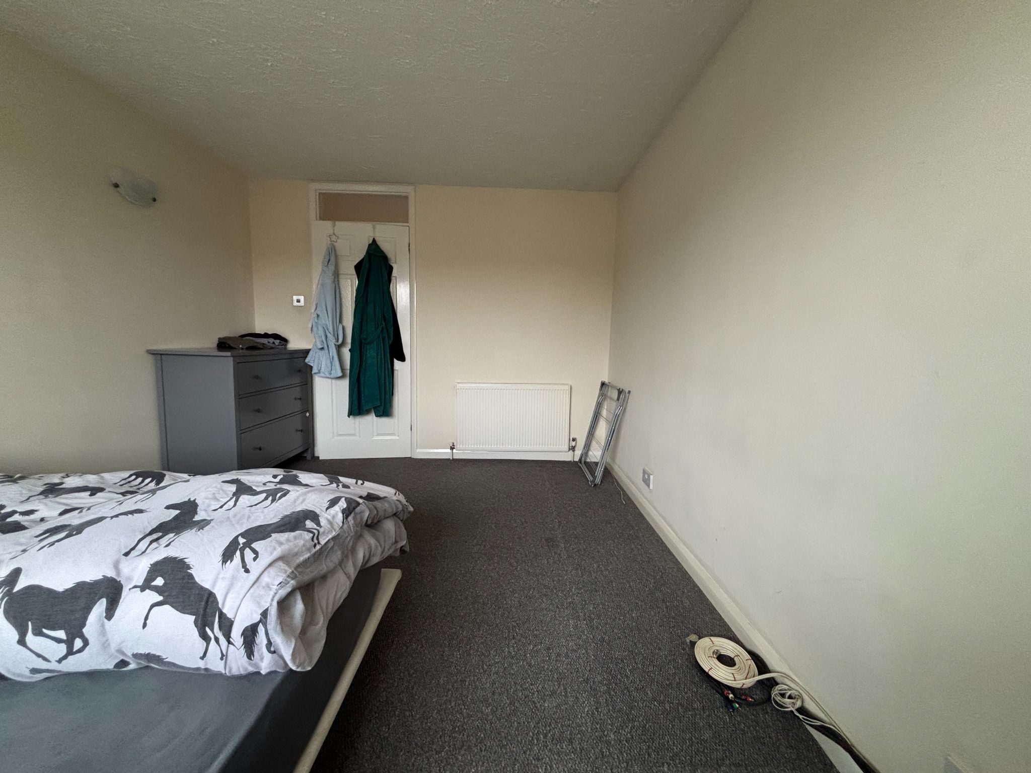 3 bedroom semi-detached house Let Agreed in Bedworth - Bed 2,1.