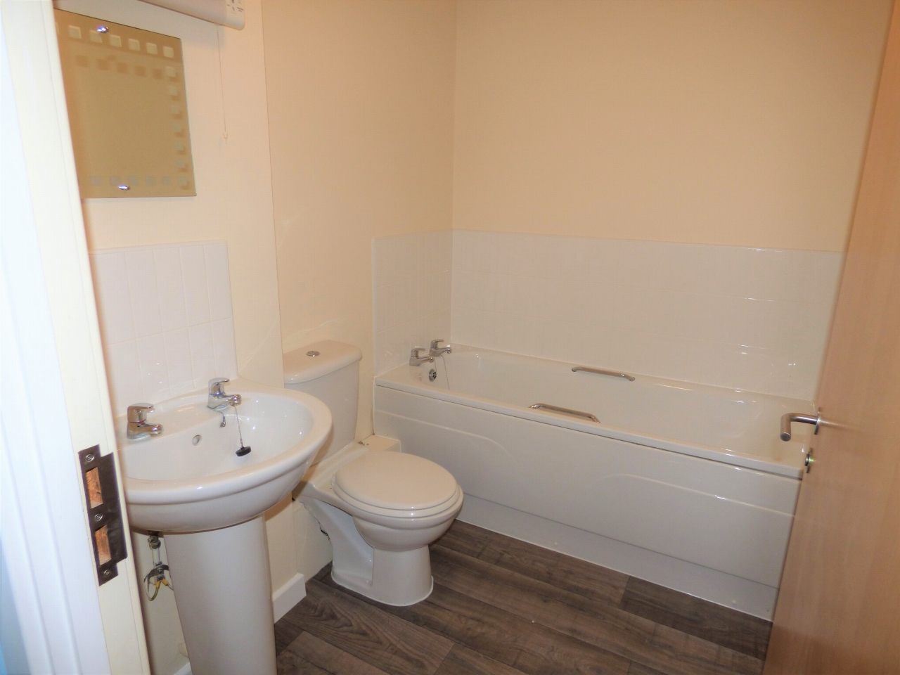2 bedroom apartment flat/apartment Let in Coventry - Photograph 8.