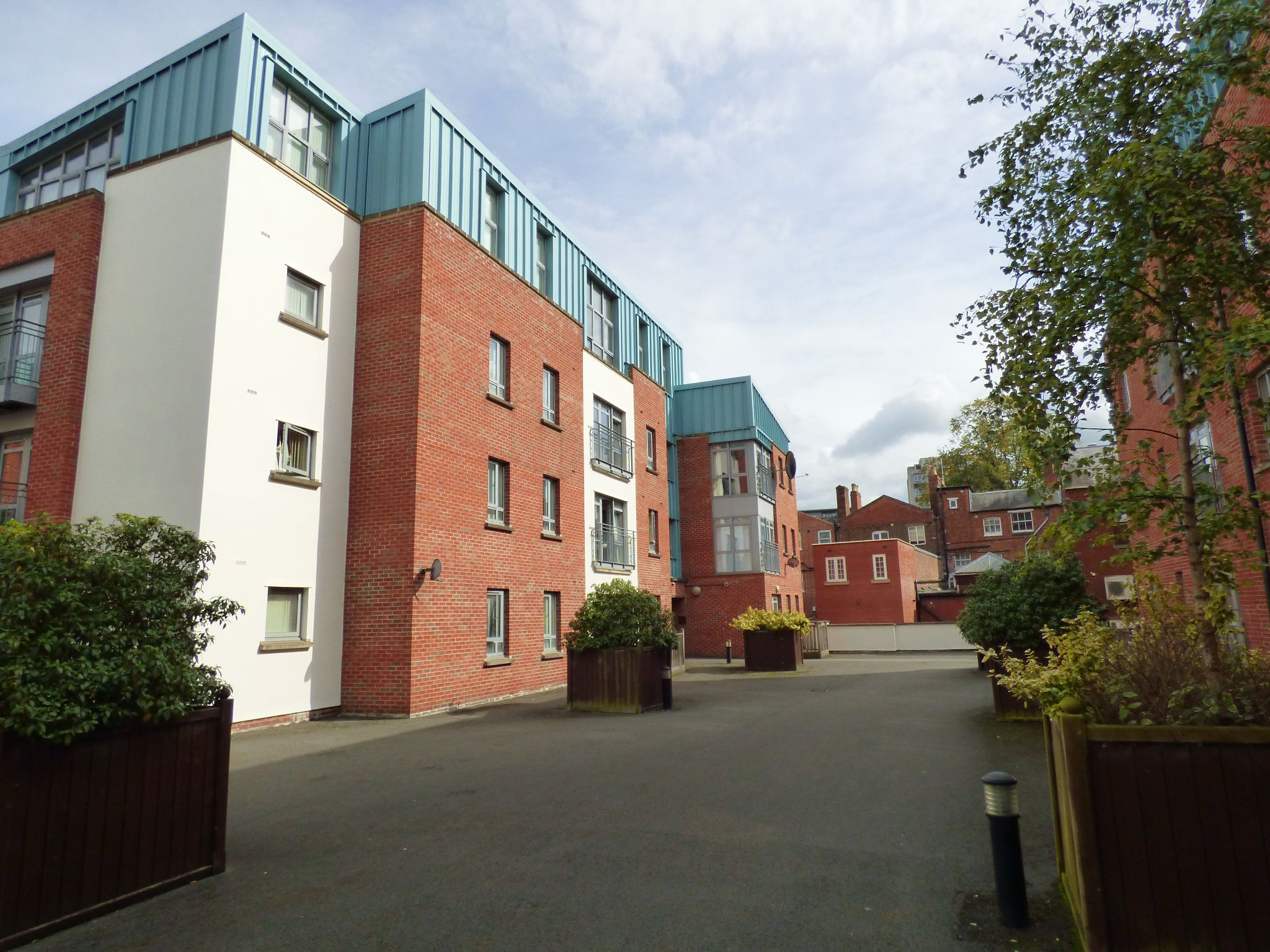 2 bedroom apartment flat/apartment Let in Coventry - Photograph 1.