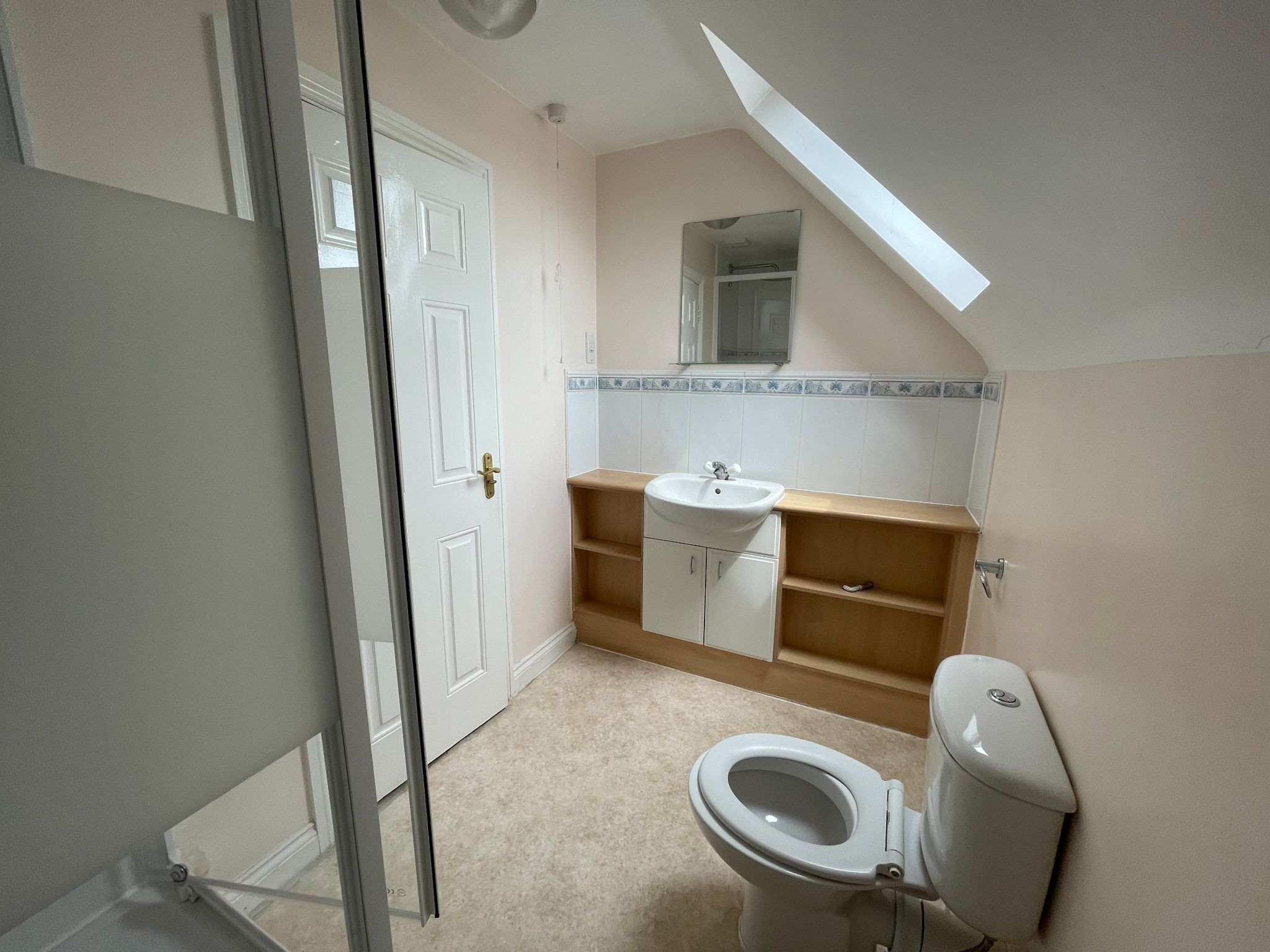 3 bedroom mid terraced house Let in Coventry - Photograph 14.