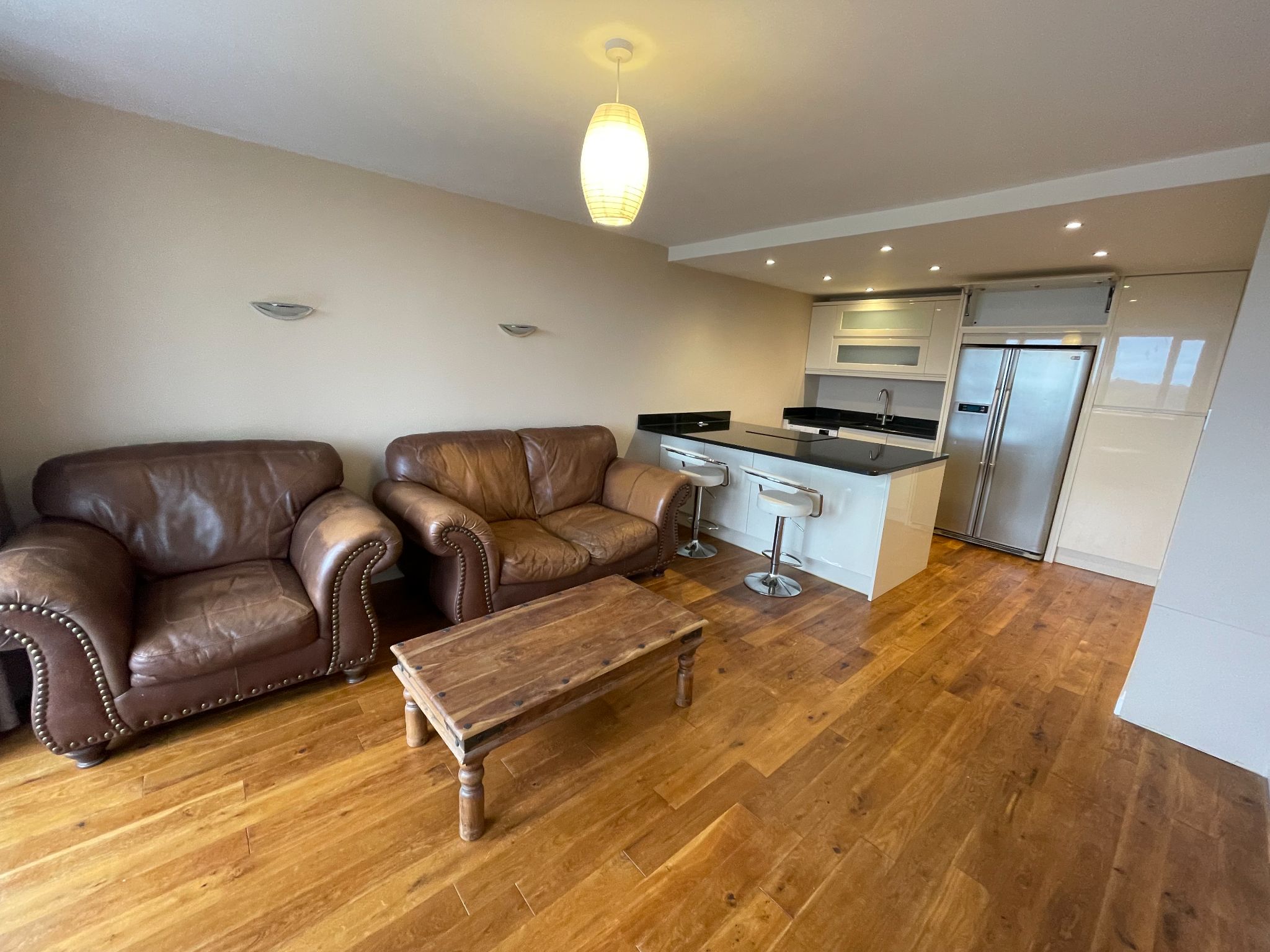 2 bedroom apartment flat/apartment Let in Coventry - Photograph 1.