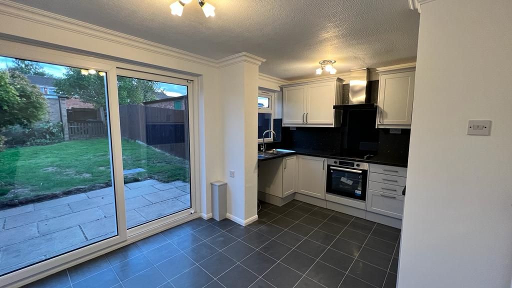 2 bedroom end terraced house Let in Coventry - Photograph 8.