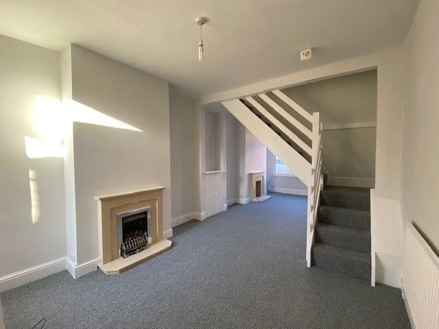 3 bedroom mid terraced house Let in Coventry - Photograph 1.