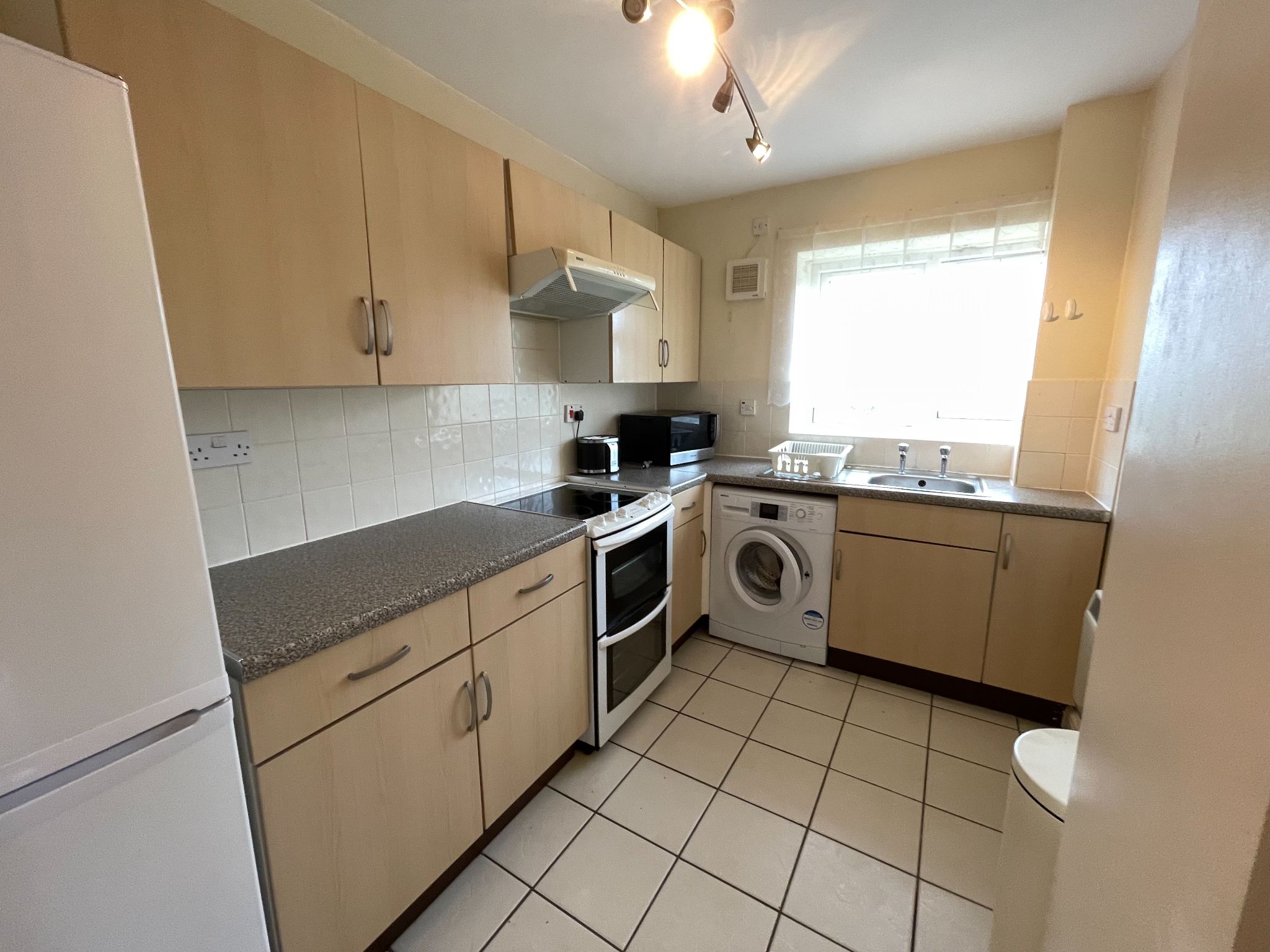 1 bedroom apartment flat/apartment Let in Coventry - Photograph 4.