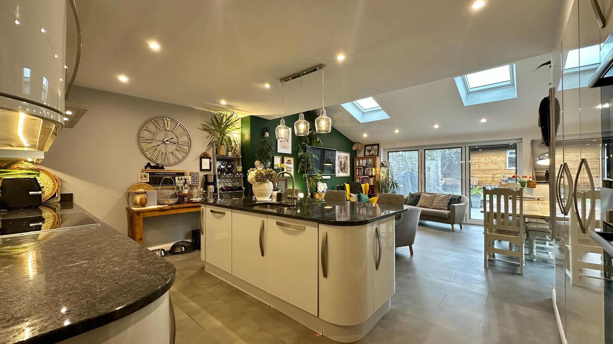 3 bedroom semi-detached house SSTC in Coventry - Photograph 5.