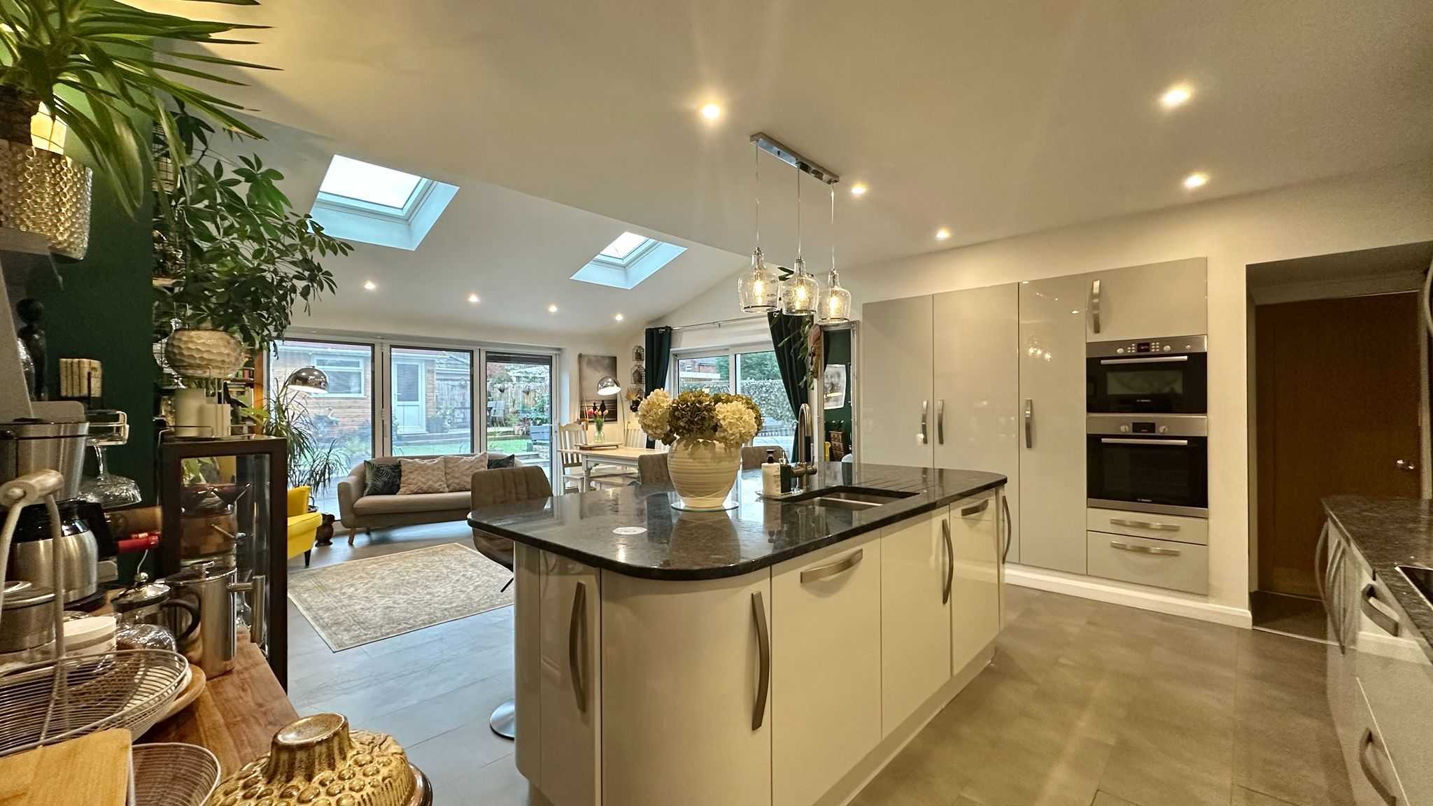 3 bedroom semi-detached house SSTC in Coventry - Photograph 4.