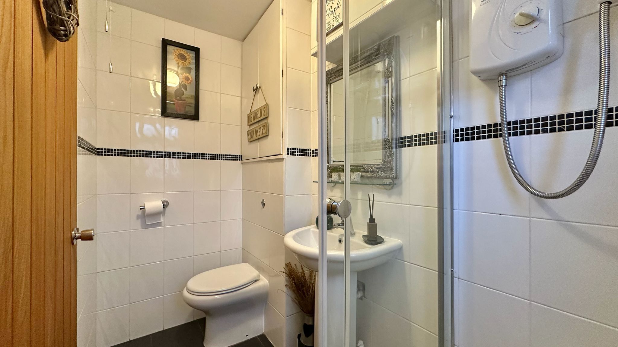 3 bedroom semi-detached house SSTC in Coventry - Photograph 15.