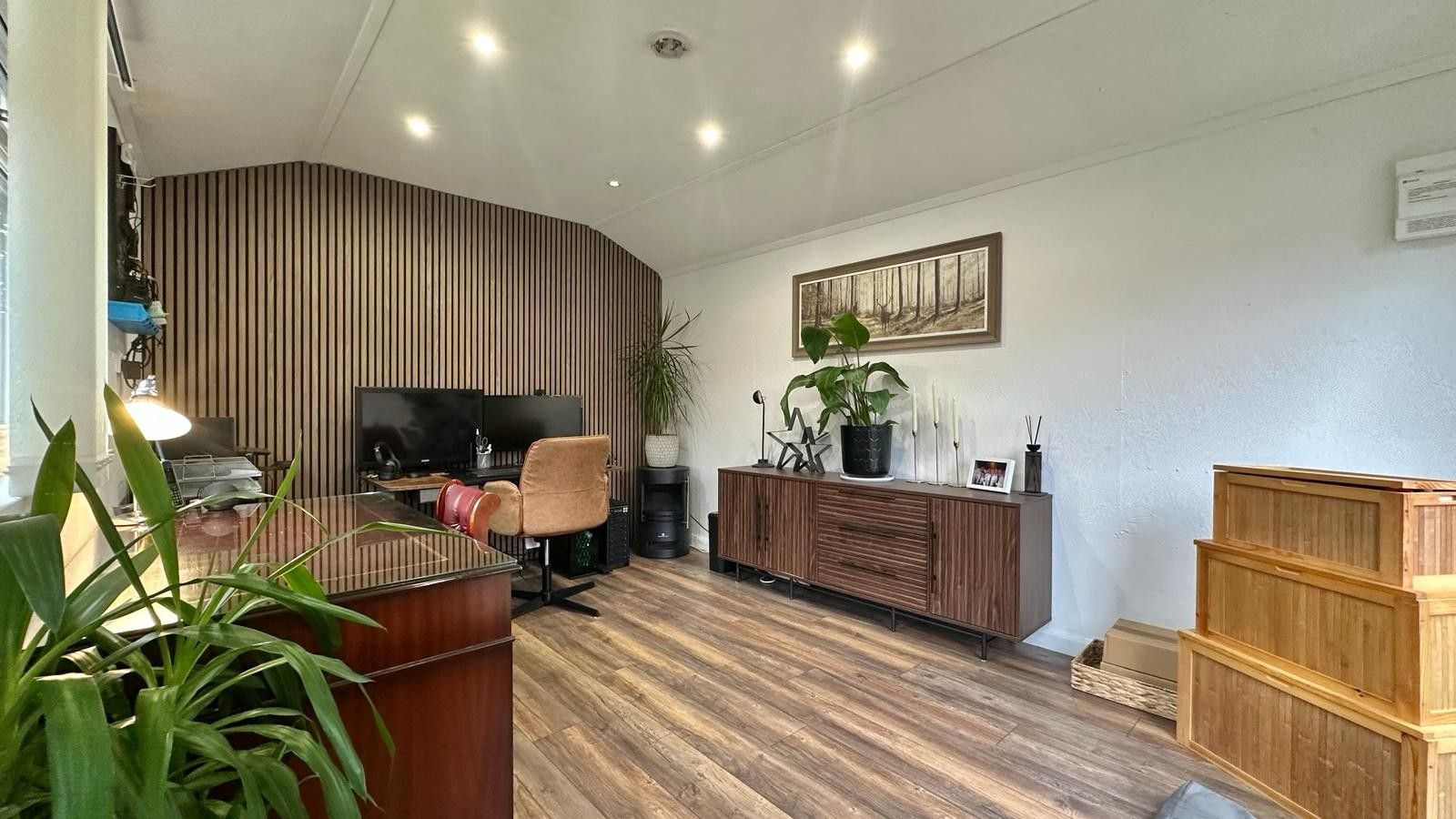 3 bedroom semi-detached house SSTC in Coventry - Photograph 26.