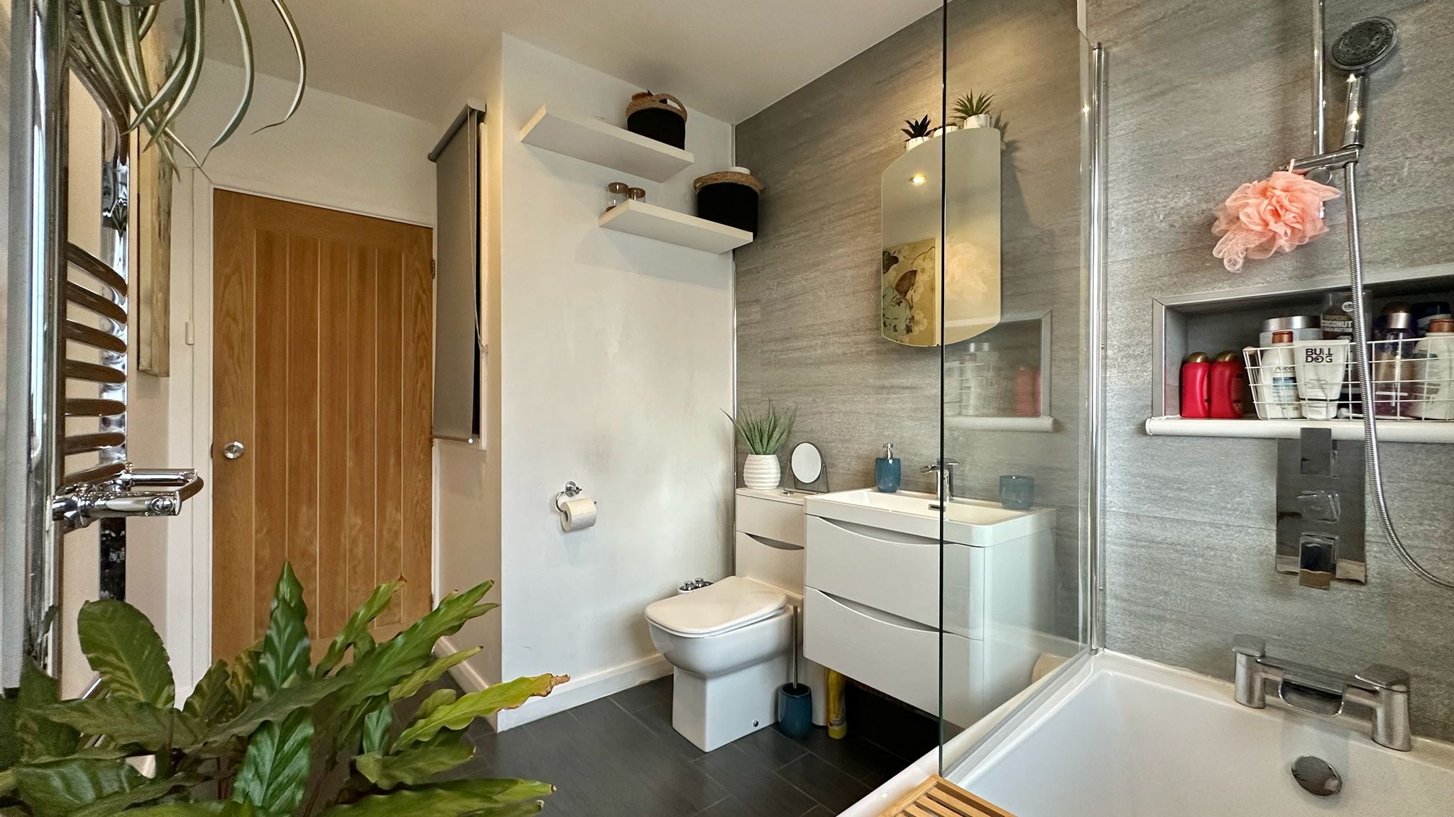 3 bedroom semi-detached house SSTC in Coventry - Photograph 23.