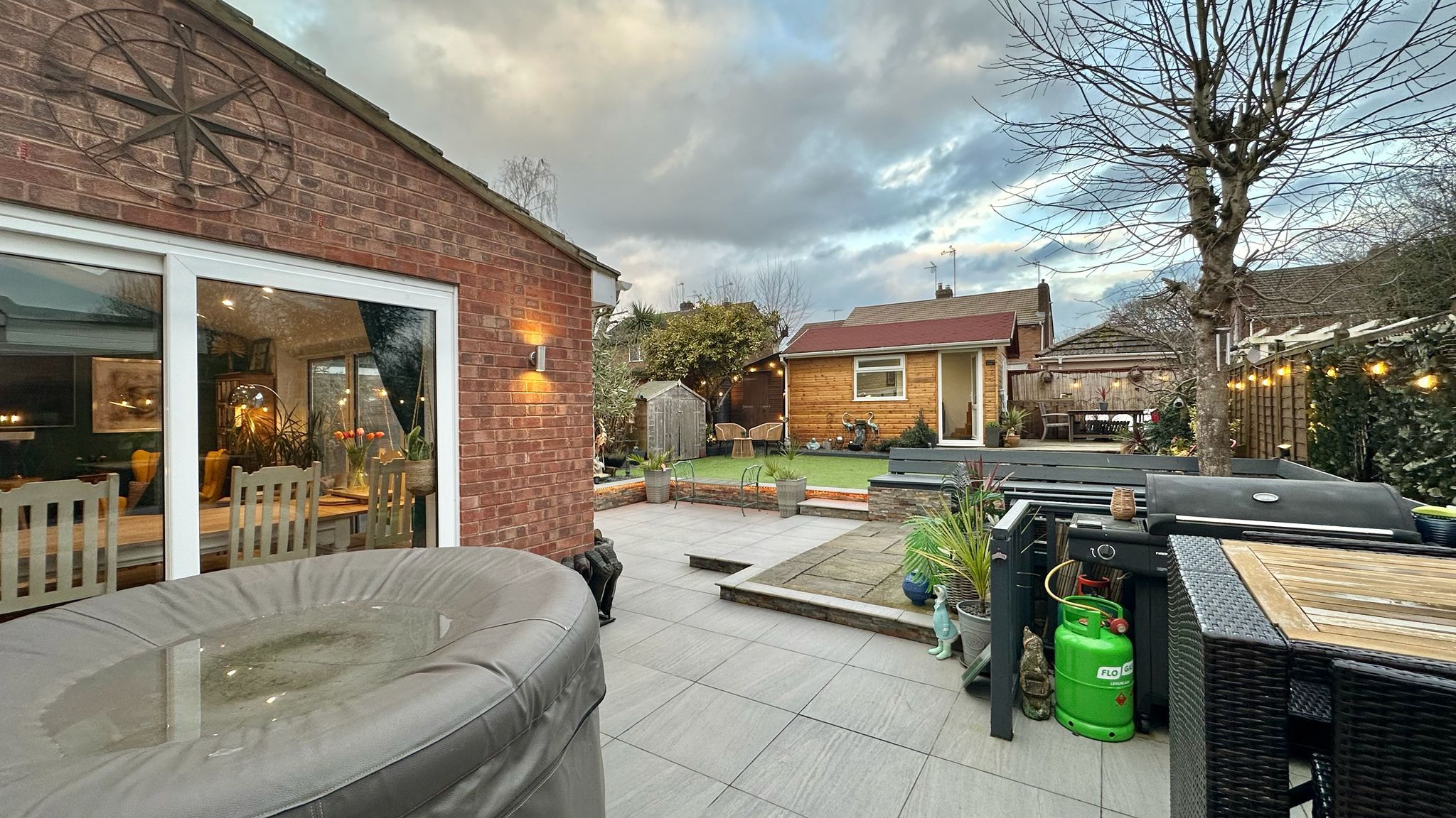 3 bedroom semi-detached house SSTC in Coventry - Photograph 25.