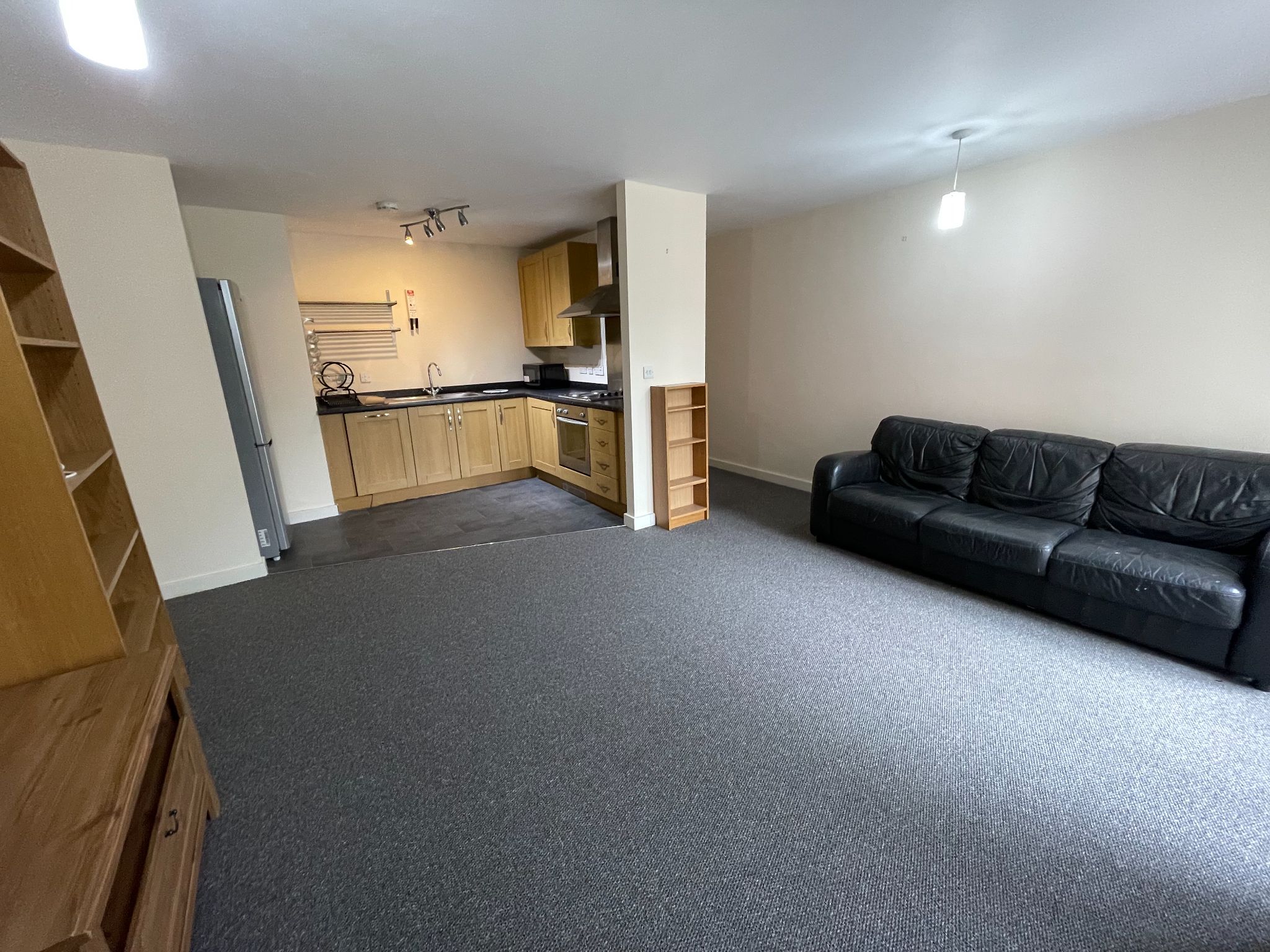 2 bedroom apartment flat/apartment Let in Coventry - Photograph 6.