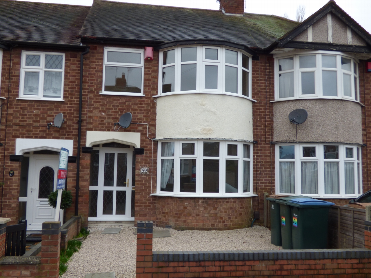 3 bedroom mid terraced house Let in Coventry - Photograph 1.
